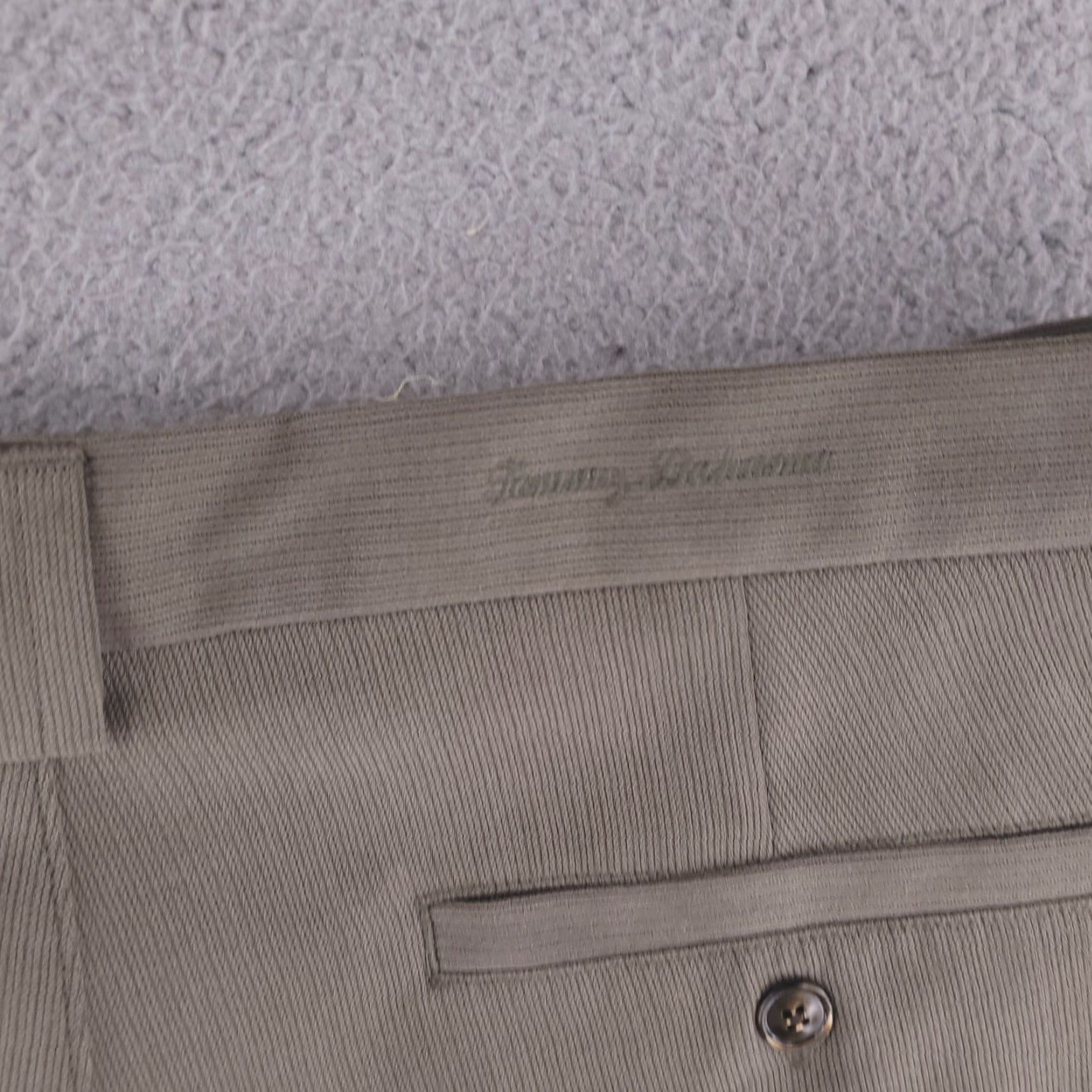 Tommy Bahama Tommy Bahama Shorts Mens 35 Brown Silk Pleated Chino Summer Size US 35 - 6 Thumbnail