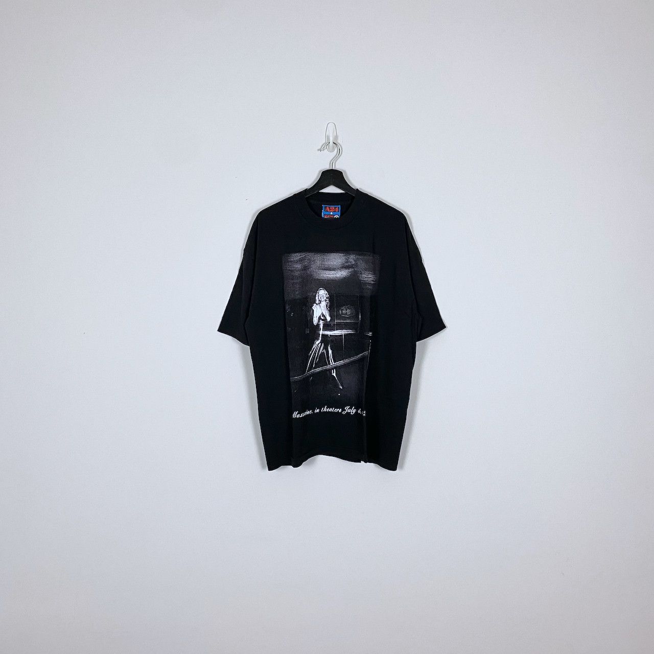 ONLINE CERAMICS X A24 MaXXXine WALK OF FAME TEE
