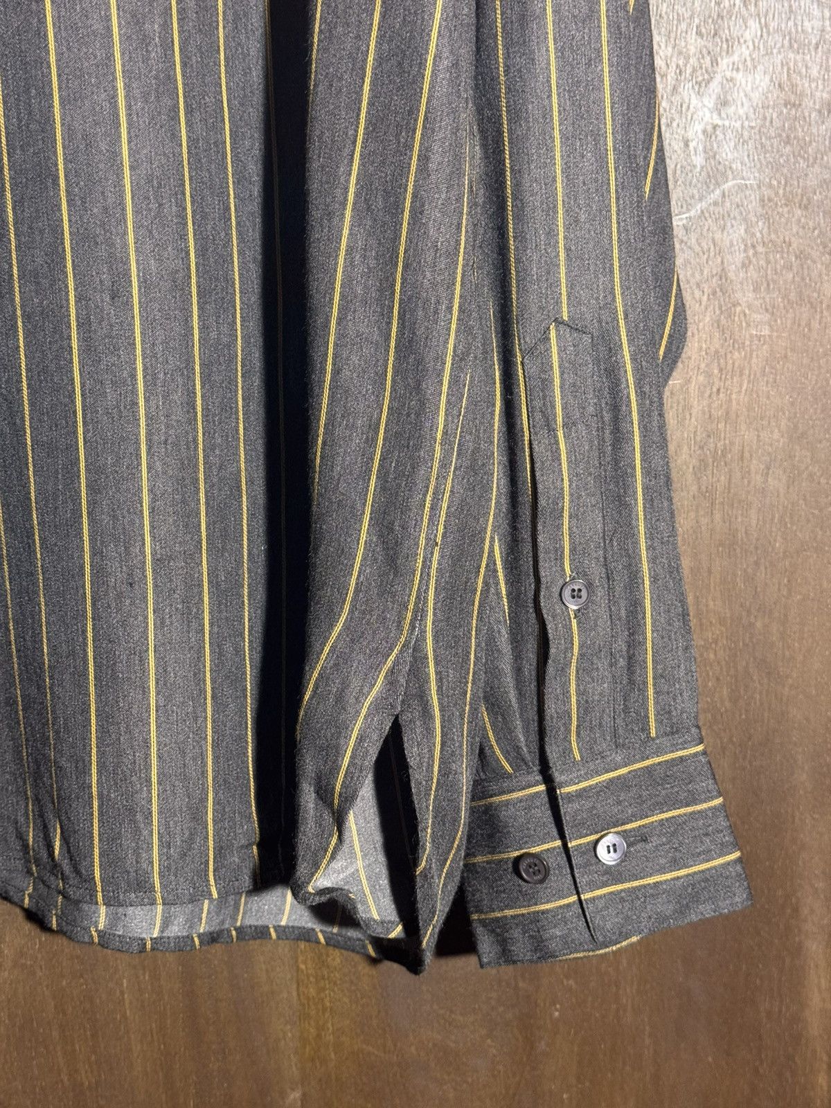 Cerruti 1881 cerruti 1881 oversized fluid stripped shirt 38 runway Size US S / EU 44-46 / 1 - 10 Thumbnail