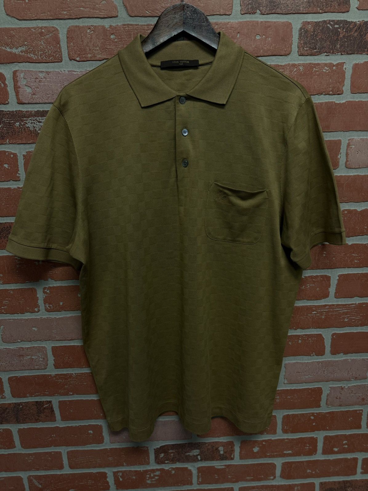 Louis Vuitton Louis Vuitton Polo Button Up Collar Tee Size XXL Brown/Gold Size US XXL / EU 58 / 5 - 1 Thumbnail