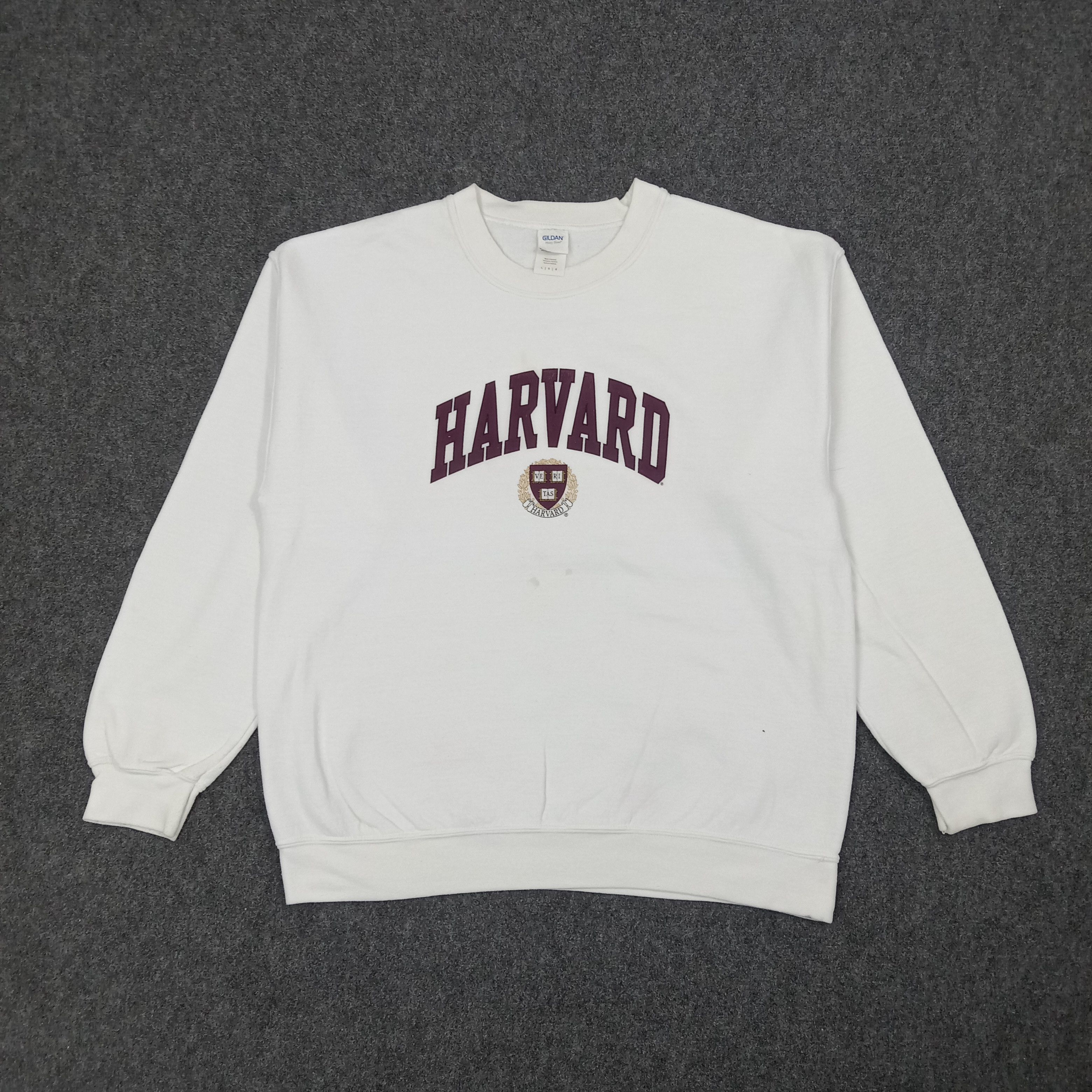 Harvard University Spell Out Sweatshirt C268N2