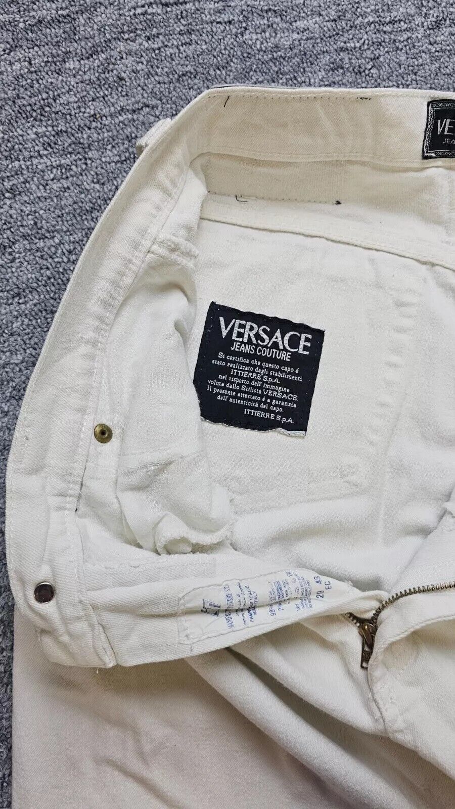 Versace 90s Versace Jeans Couture Tapered Jeans by Ittierre W28 Size US 28 / EU 44 - 8 Thumbnail