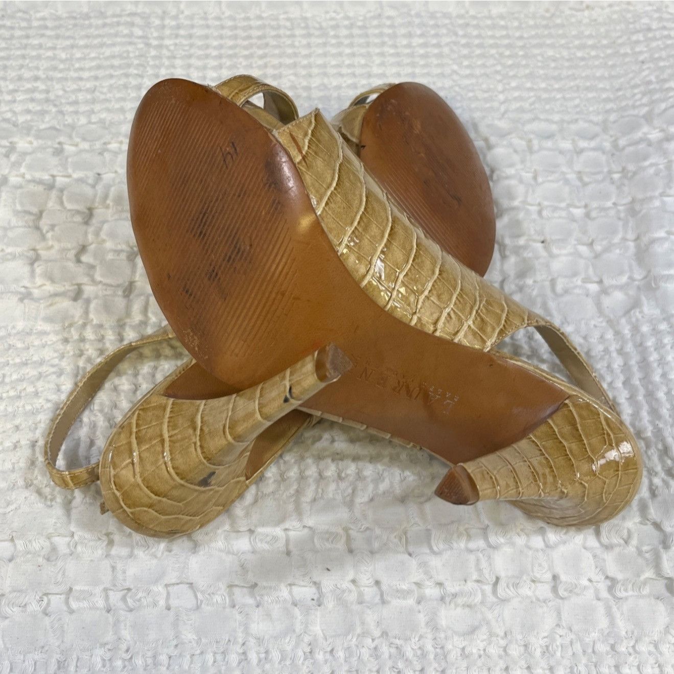 Lauren Ralph Lauren Lauren Ralph Lauren Women's Cream Shoes/Heels Sz 7.5M SKU 47 Size US 7.5 / IT 37.5 - 5 Thumbnail