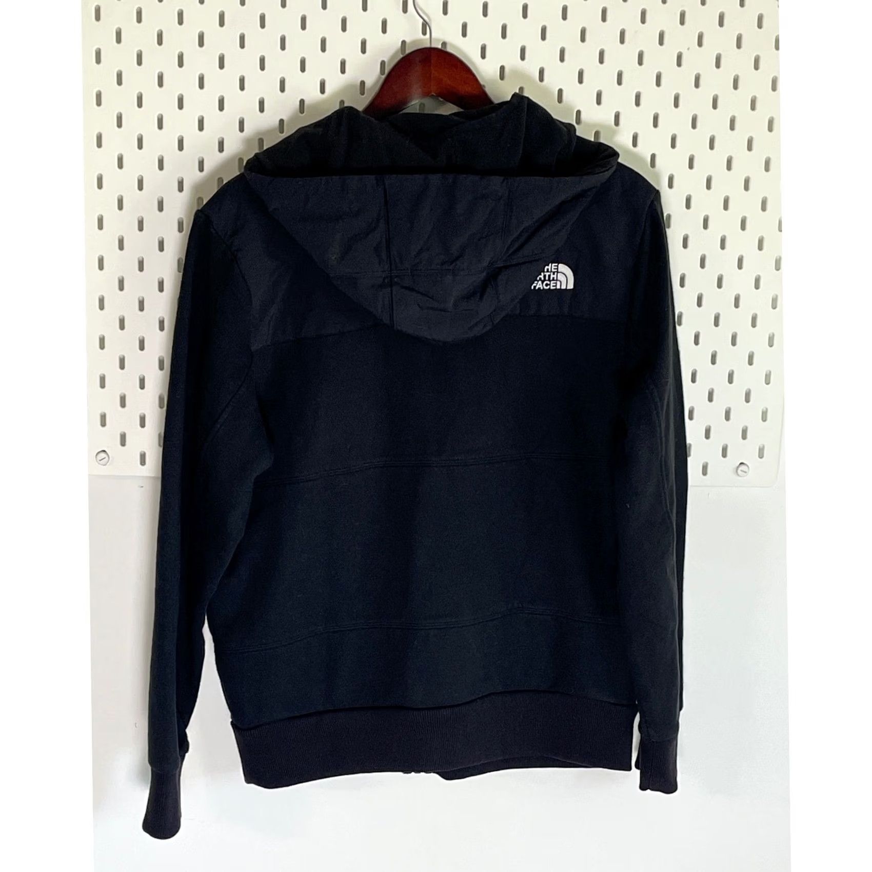 The North Face The North Face Mens Jacket Hooded Full Zip Black Regular M Nylon Overlay Cotton Blend Pocket Logo Embroidered Casual Travel 90s- no Size US M / EU 48-50 / 2 - 2 Thumbnail