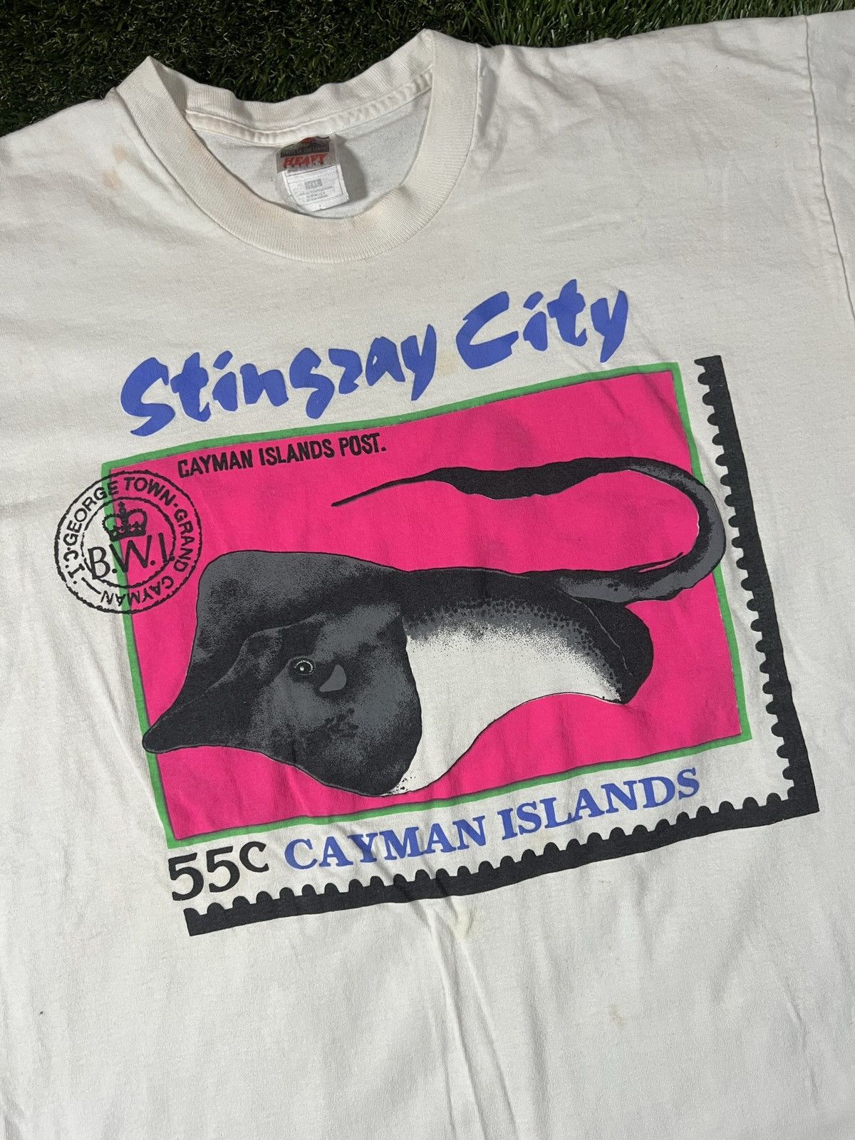 Vacation × Vintage Vintage 90s Vibrant Cayman Island Stingray Save Our Seas Tee Size US XXL / EU 58 / 5 - 2 Thumbnail