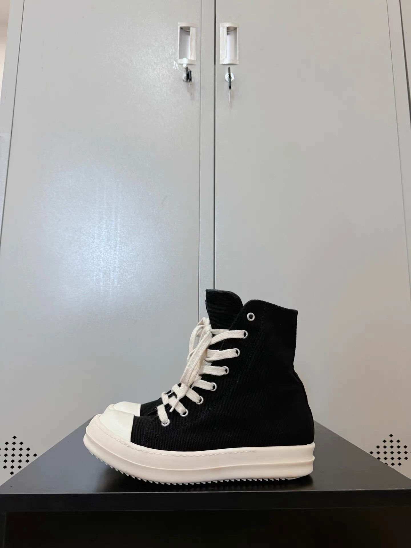 Rick Owens Drkshdw Rick Owens Drkshdw Converse high-top sneakers Size US 5.5 / IT 35.5 - 7 Thumbnail