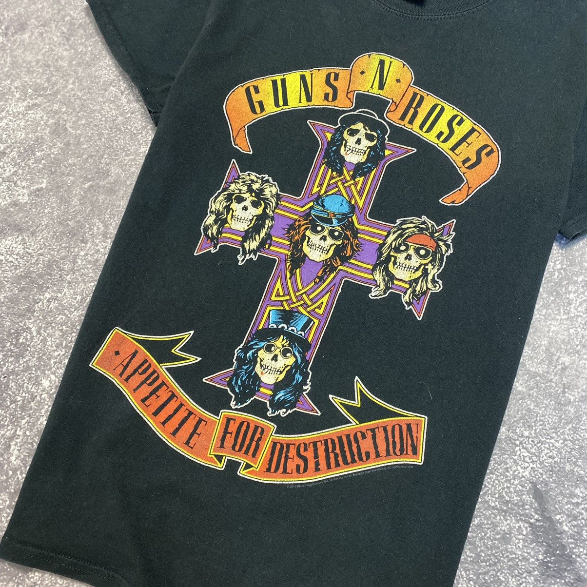 Band Tees Vintage Guns N Roses 2013 Big Graphic Logo rock band tee Size US S / EU 44-46 / 1 - 3 Thumbnail