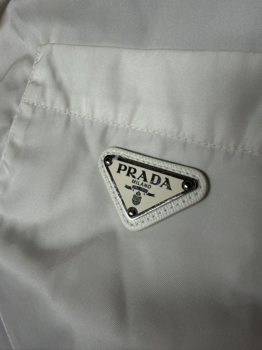 Prada White Prada Re-nylon Short-sleeved Shirt Size US M / EU 48-50 / 2 - 2 Thumbnail
