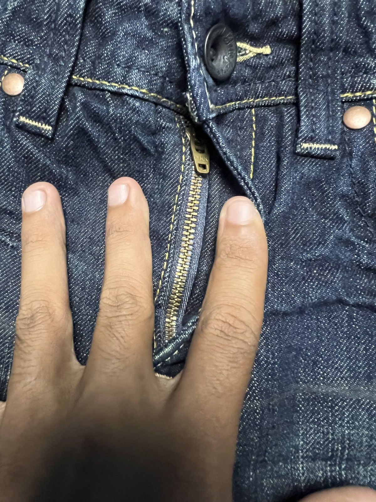 If Six Was Nine Vintage UJ JEANS Bootcut/Straight DarkWash Ripped Denim (43) Size US 28 / EU 44 - 10 Thumbnail