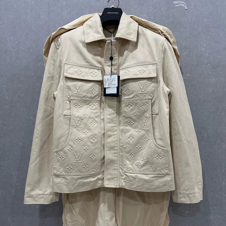 Louis Vuitton Louis Vuitton Lumber Embossed Logo Denim Jacket Size US S / EU 44-46 / 1 - 1 Thumbnail