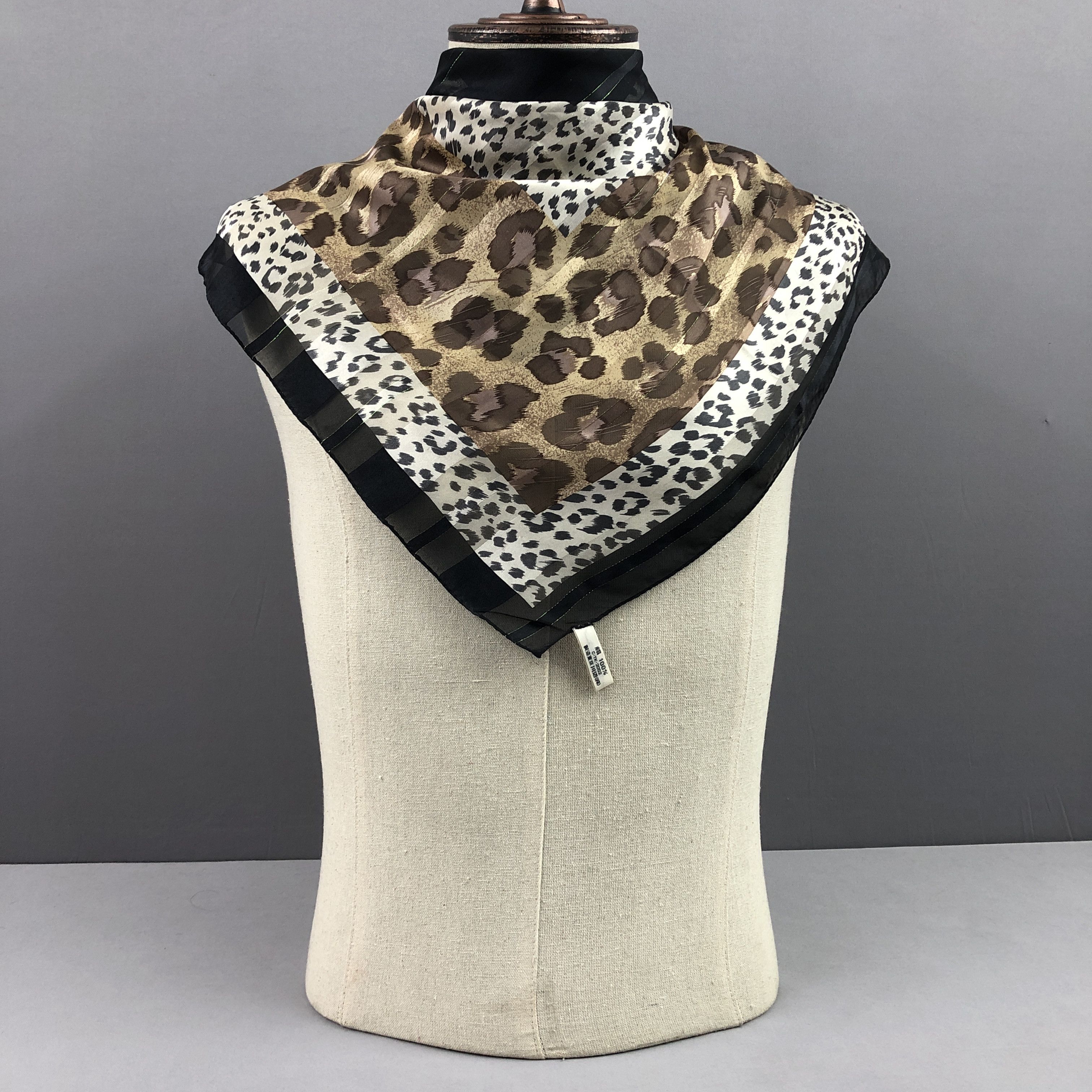 Other × Vintage Vintage DVF SILK Scarf Twill Stole Wraps Scarves Size ONE SIZE - 3 Thumbnail