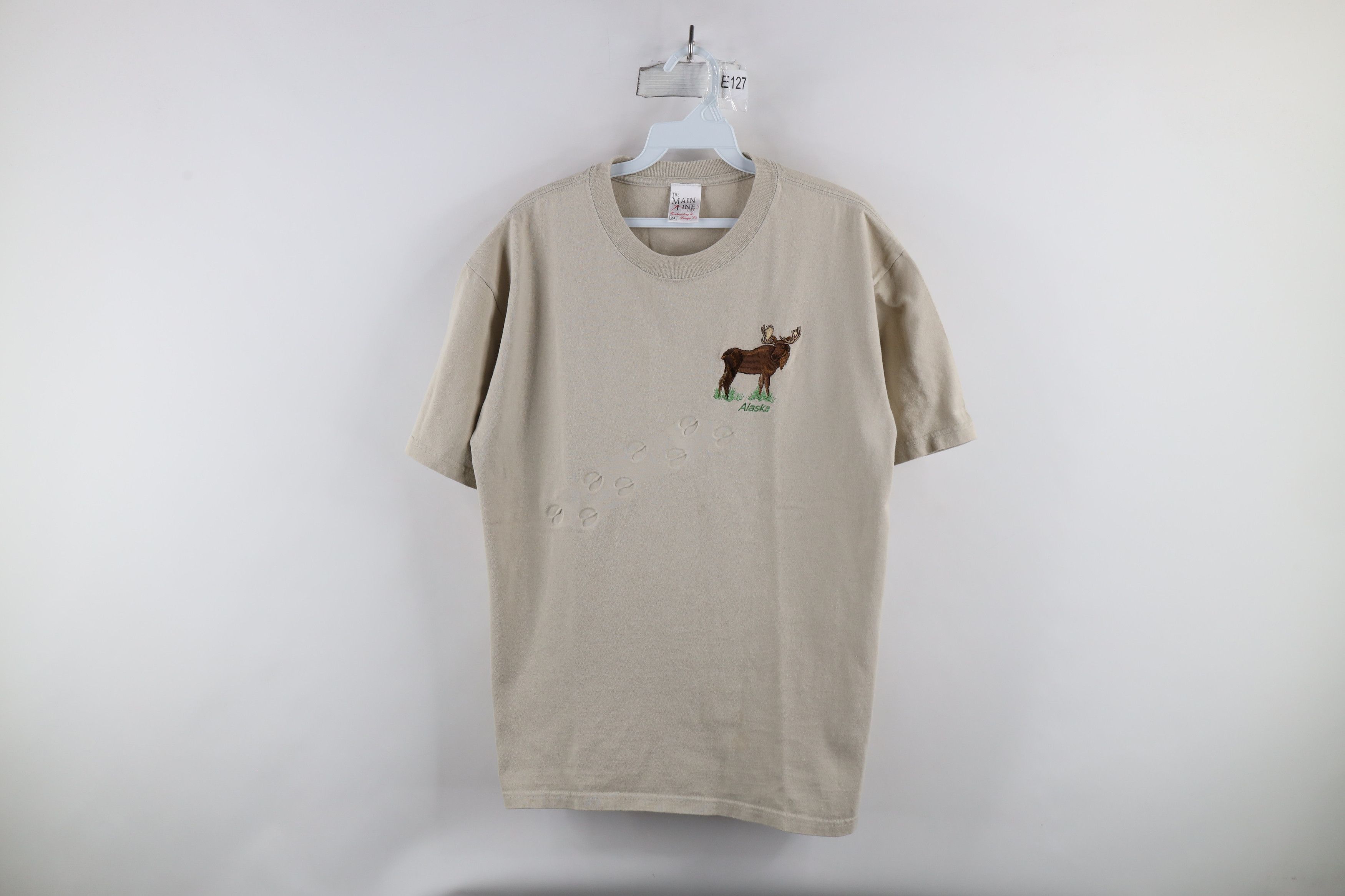 Vintage Vintage 90s Streetwear Alaska Moose Print T-Shirt Beige USA Size US M / EU 48-50 / 2 - 1 Thumbnail
