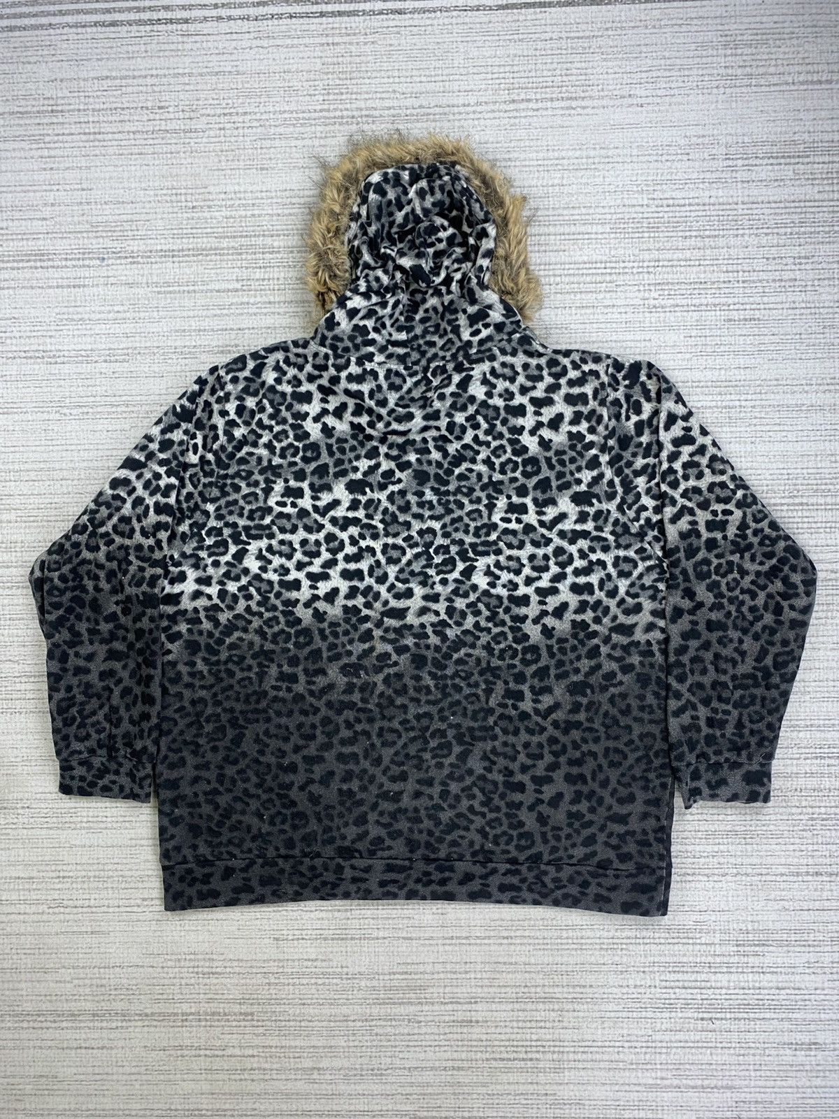 Black Label × Le Grande Bleu (L.G.B.) × Vintage Vtg Dig Deep Black Label Leopard Punk Style Faux Fur Hoodie Size US XL / EU 56 / 4 - 2 Thumbnail