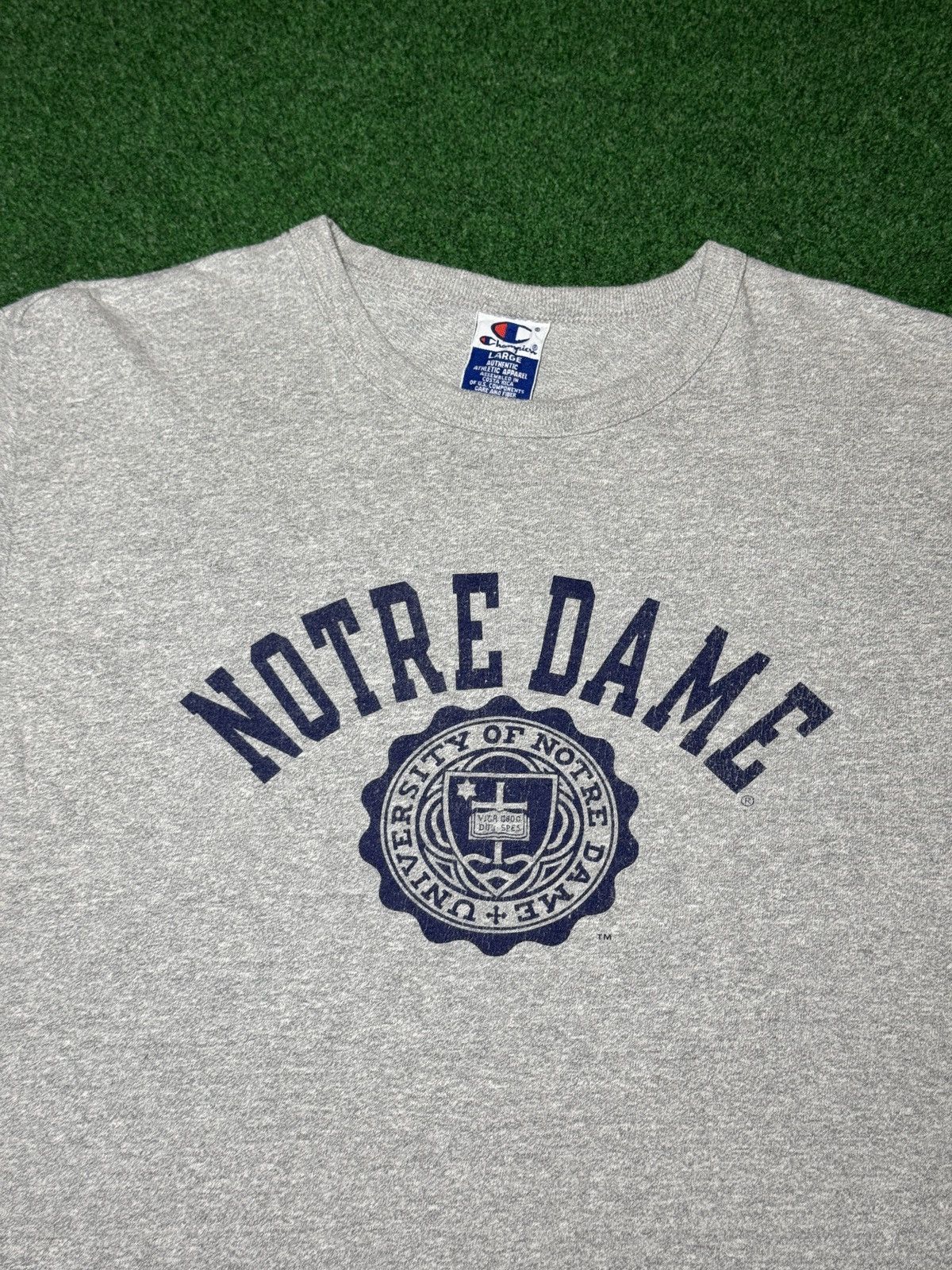 Champion Notre Dame Vintage 90s Y2K Large College University T Shirt Size US L / EU 52-54 / 3 - 2 Thumbnail