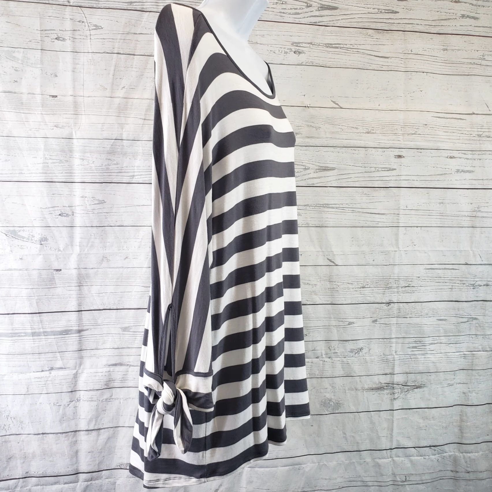 Soft Surroundings Soft Surroundings Blouse Womens Adrift Top 3/4 Sleeve Large Gray White Stripe Shirt Women L White Stripe Adrift Top Size L / US 10 / IT 46 - 3 Thumbnail