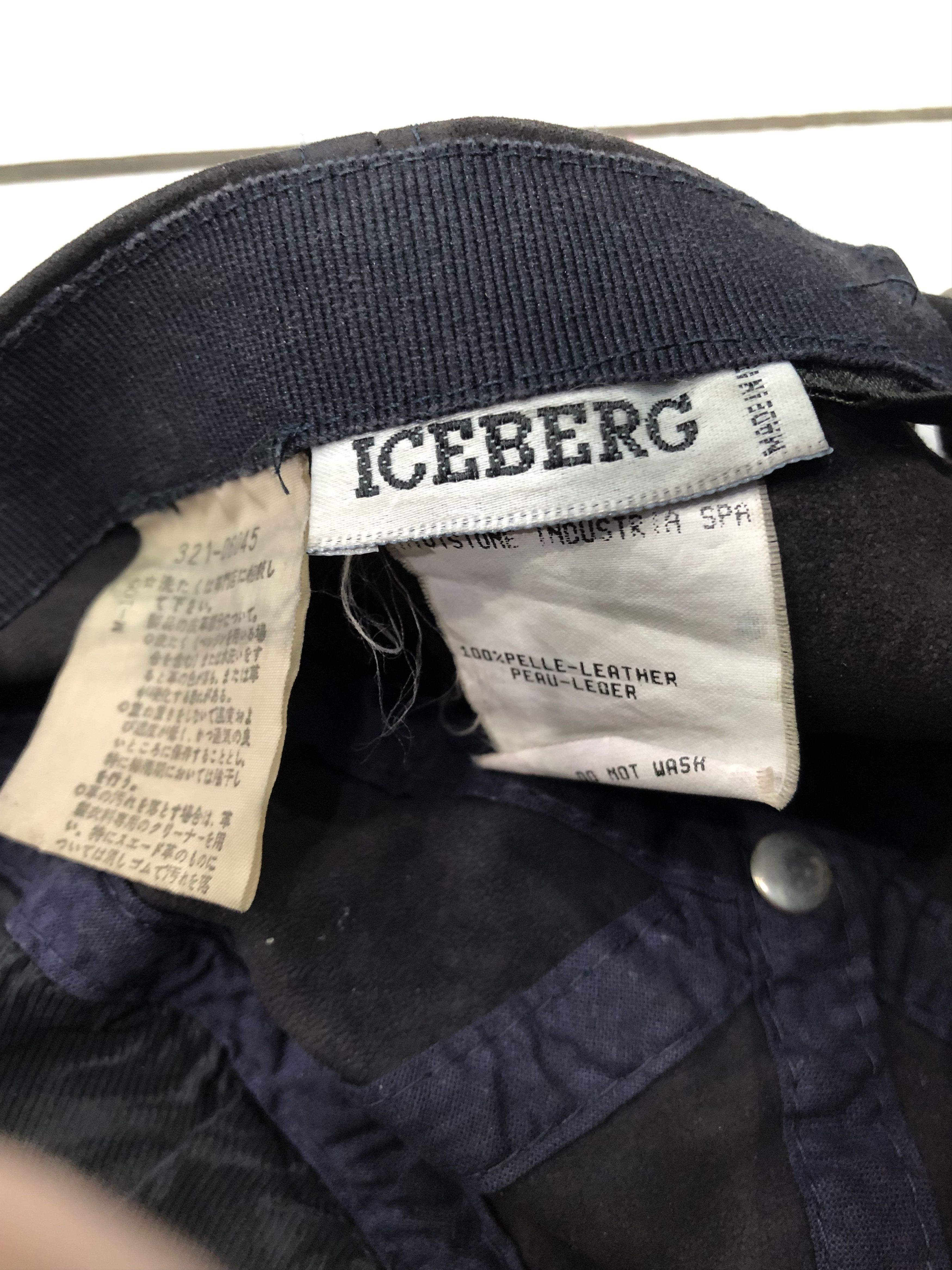 Disney × Iceberg × Vintage Vintage iceberg suede leather cap Size ONE SIZE - 4 Thumbnail