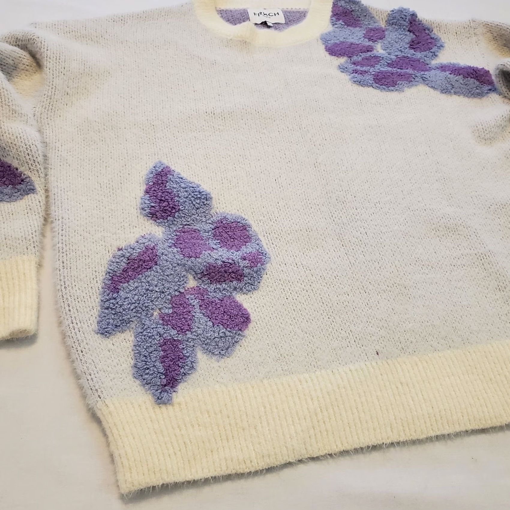 Vintage FRNCH womens Floral Sweater White Purple Sz S Embroidered Applique Preppy Boho Size S / US 4 / IT 40 - 2 Thumbnail