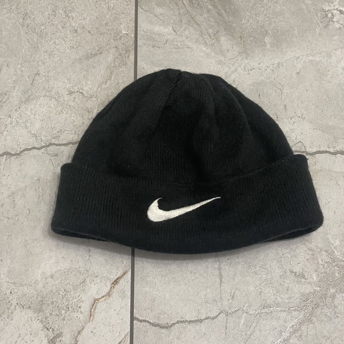Nike Nike Double side beanie hat y2k black and red Size ONE SIZE - 6 Thumbnail