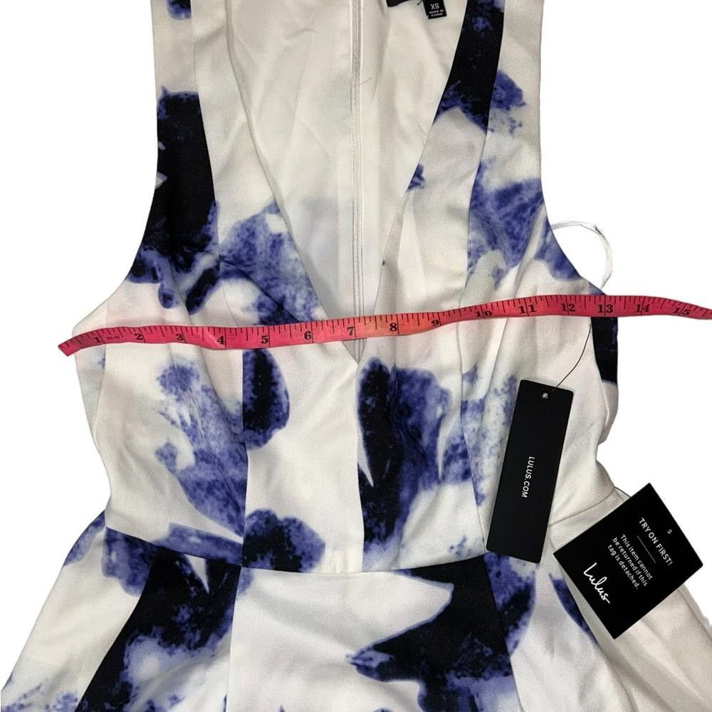 Lulus Lulus l NWT Seeing Chic Floral Fit & Flare Dress XS Size XS / US 0-2 / IT 36-38 - 5 Thumbnail