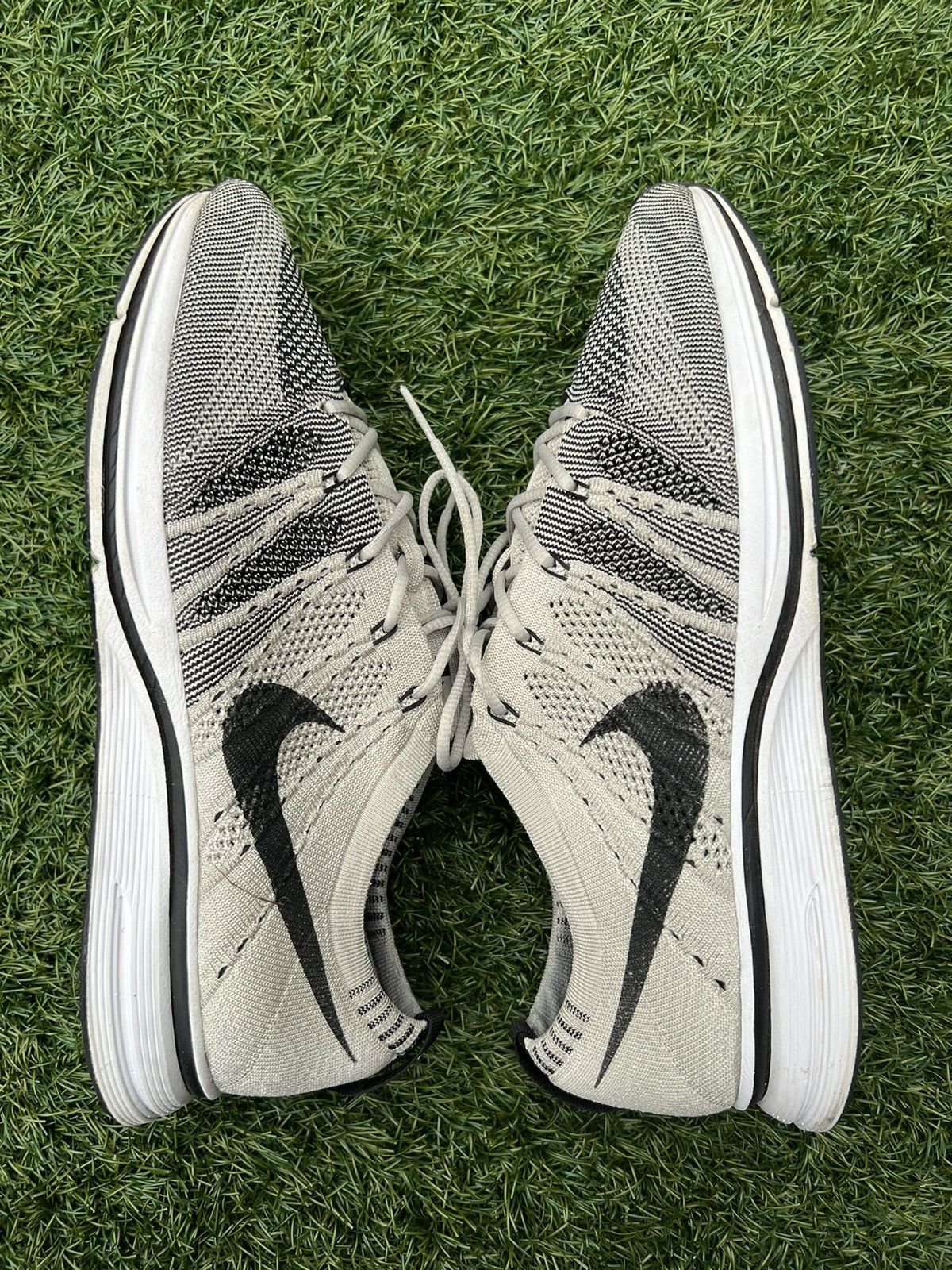 Nike Nike Flyknit Trainers Pale Grey Size US 10.5 / EU 43-44 - 9 Thumbnail