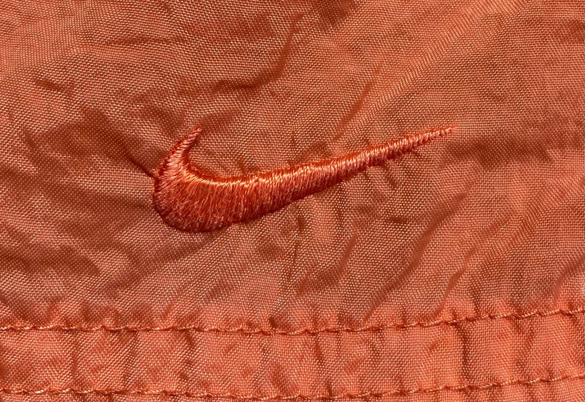 Nike 90’s Nike Peach Tonal Swoosh Windbreaker Shorts Small Size US 30 / EU 46 - 2 Thumbnail
