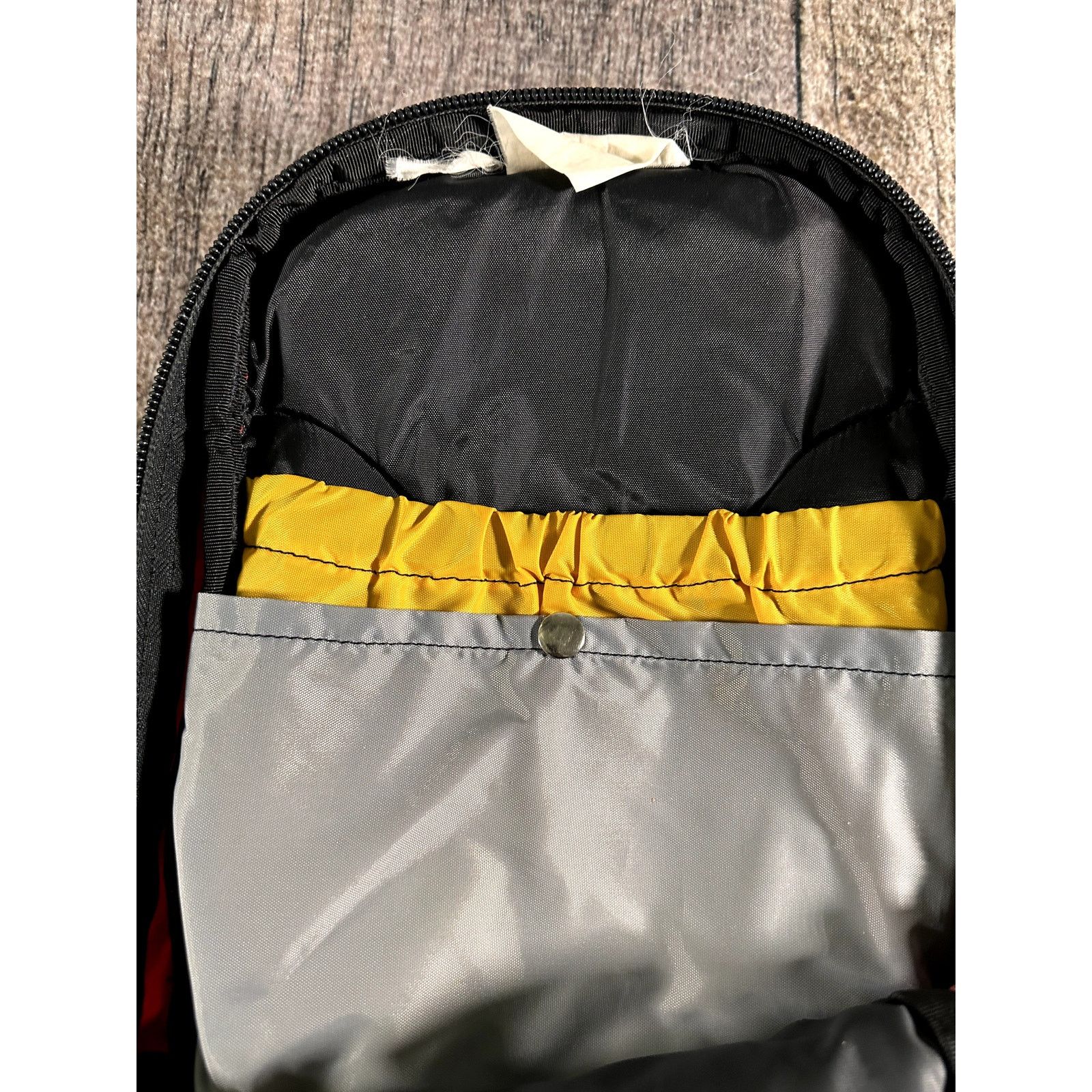 Burton Vtg Burton AK 457 Snowbaord Backpack Red/Black Front-Straps Size ONE SIZE - 5 Thumbnail