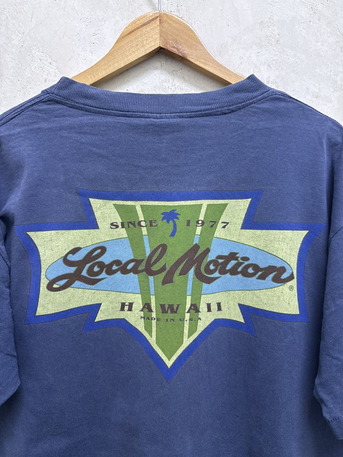 Vintage Vintage 90s Hawaii Local Motion Surf T-Shirt Size US L / EU 52-54 / 3 - 2 Thumbnail