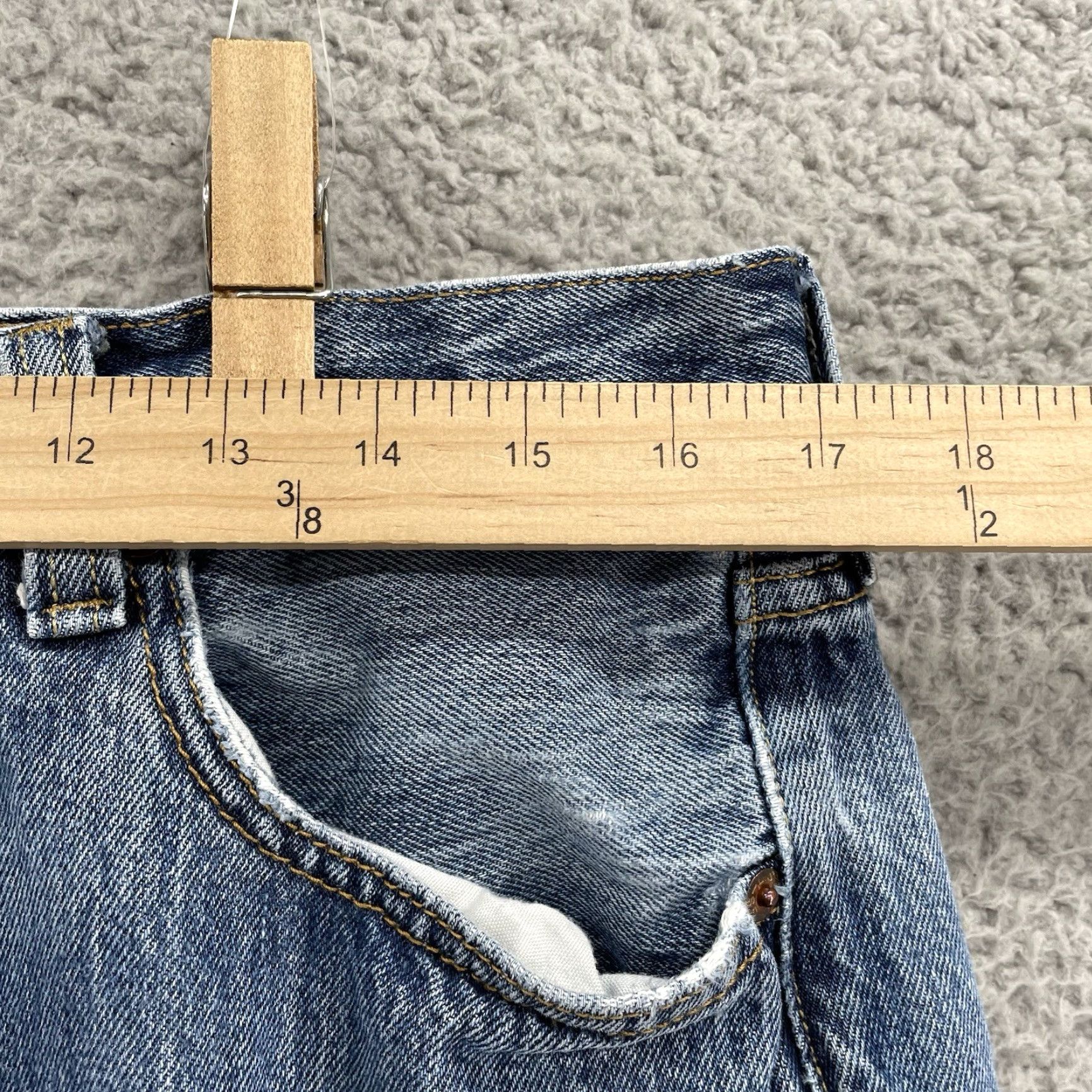 Levi's VINTAGE Levis 501 Jeans 34x31 Blue Whisker Denim Button Fly Skate 90s Streetwear Mens Jeans Size US 34 / EU 50 - 2 Thumbnail