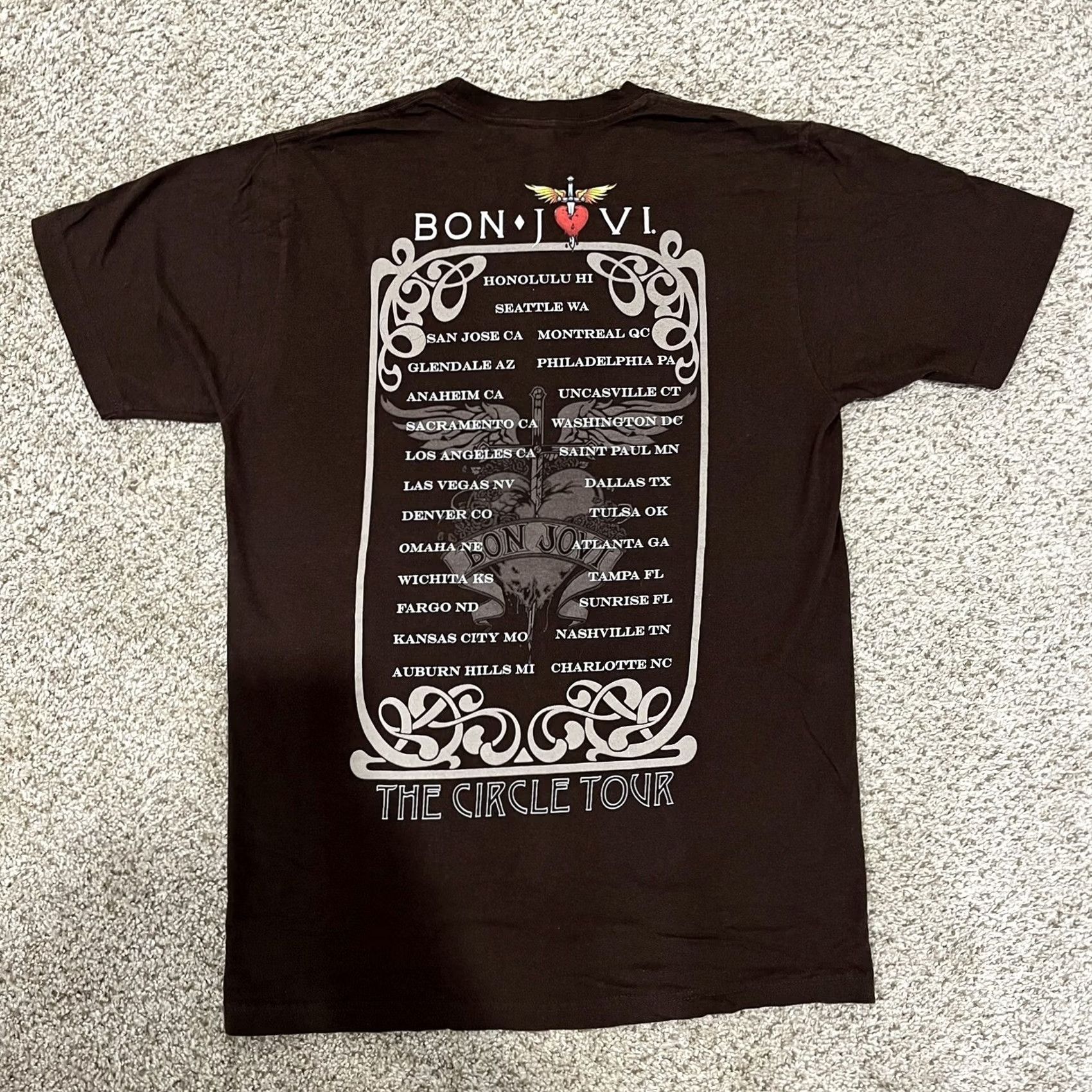 Tultex Bon Jovi Circle Tour Mens T Shirt Brown Medium Tultex Crew Neck Short Sleeve Rock 2010 Vintage No N/A Size US M / EU 48-50 / 2 - 3 Thumbnail