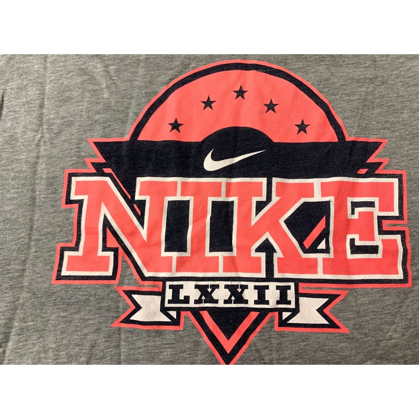 Nike NIKE Shirt Mens XL Gray 2011 Casual Short Sleeve Jersey Logo T-Shirt Centered 2011 Men Tee Size US XL / EU 56 / 4 - 3 Thumbnail