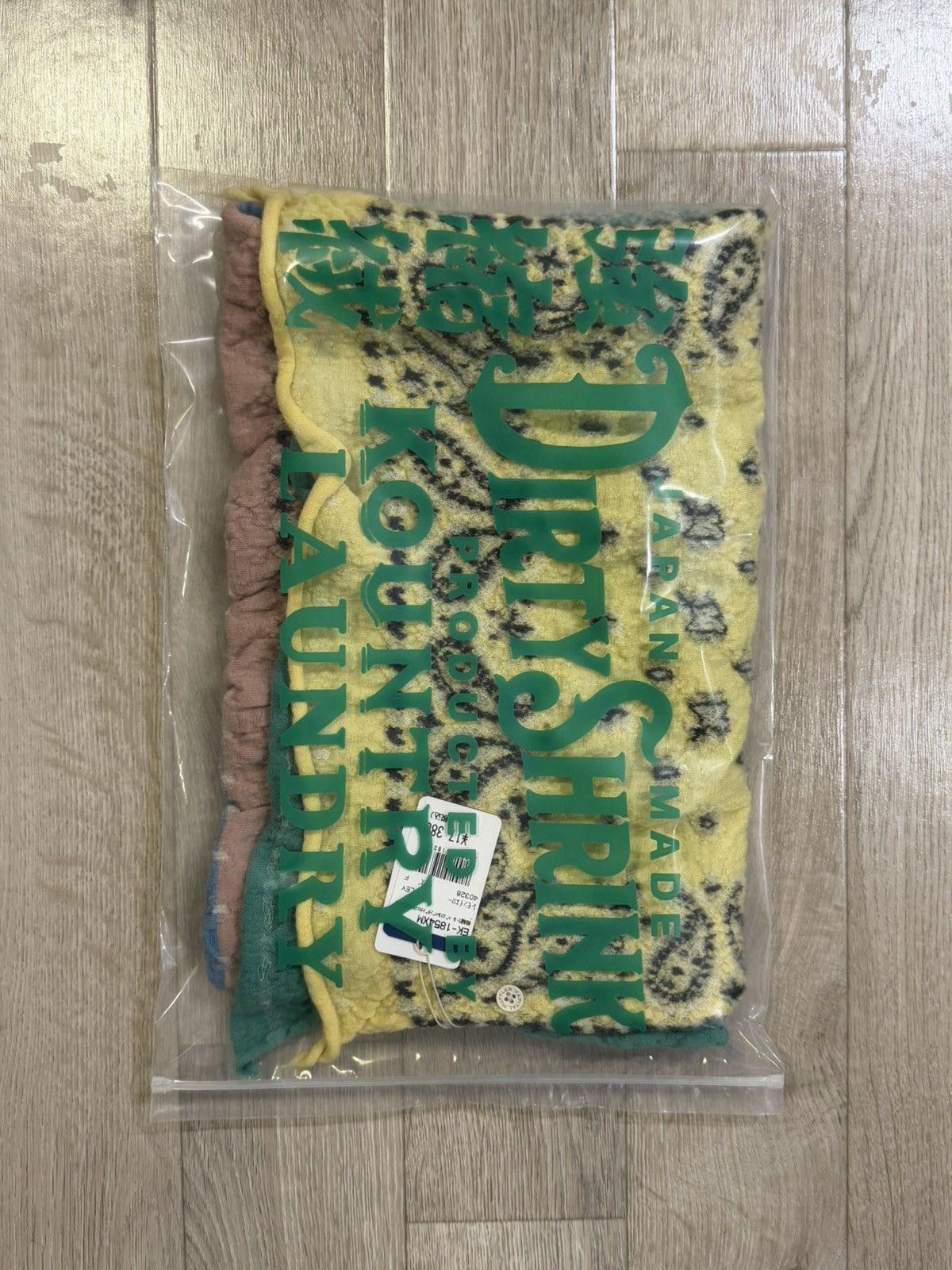 Kapital Kapital Velve Wool Pastel Bandana Cross Happy Muffler Size ONE SIZE - 2 Thumbnail