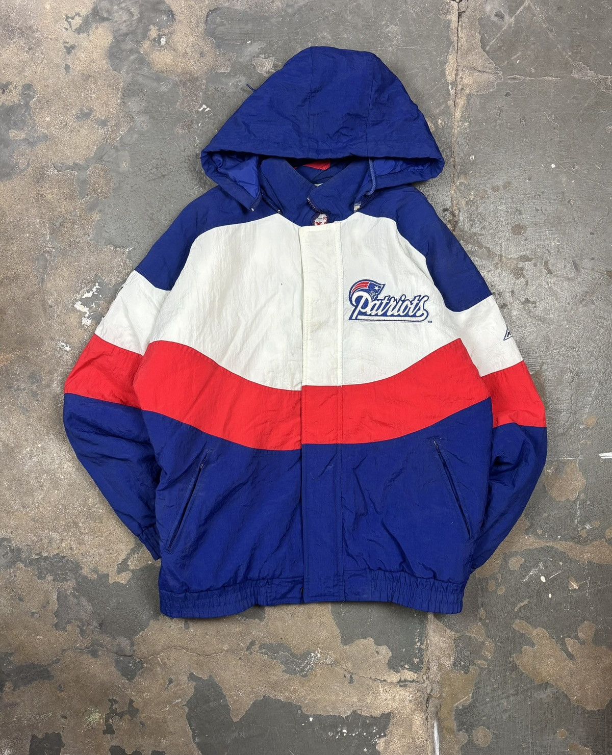 Apex One Vintage New England Patriots Puffer Jacket 90s NFL Pro Line Size US M / EU 48-50 / 2 - 1 Thumbnail