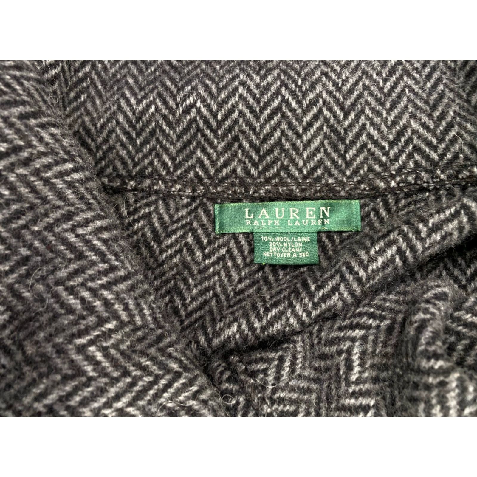 Ralph Lauren VINTAGE Lauren Ralph Lauren Cape Shawl Wool Blend Buckle Cape Shawl Gray Black Herribon 7337 Size ONE SIZE - 4 Thumbnail