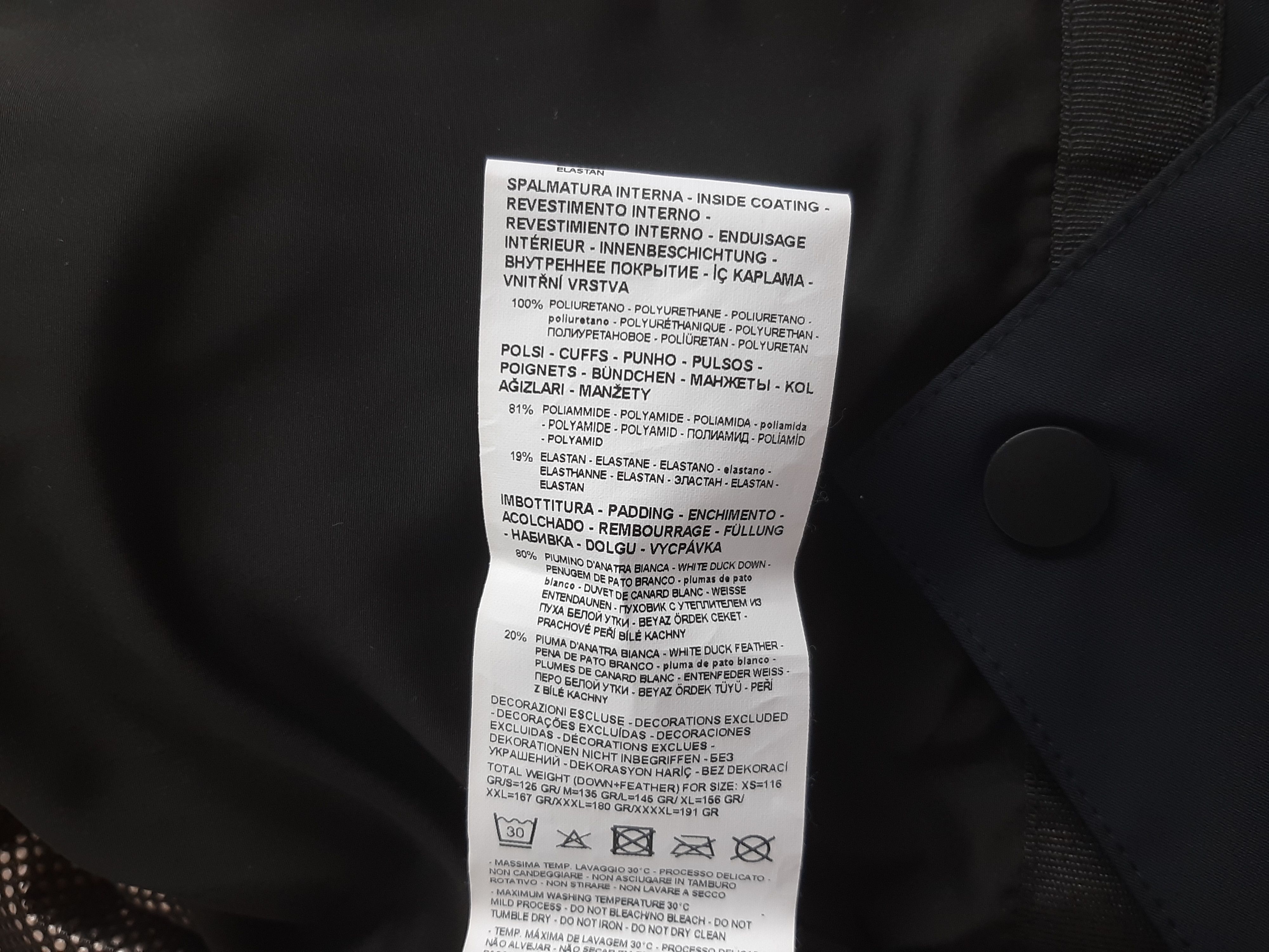 Emporio Armani Emporio Armani EA7 Ski Jacket Black Women's Size L Down Size L / US 10 / IT 46 - 18 Thumbnail