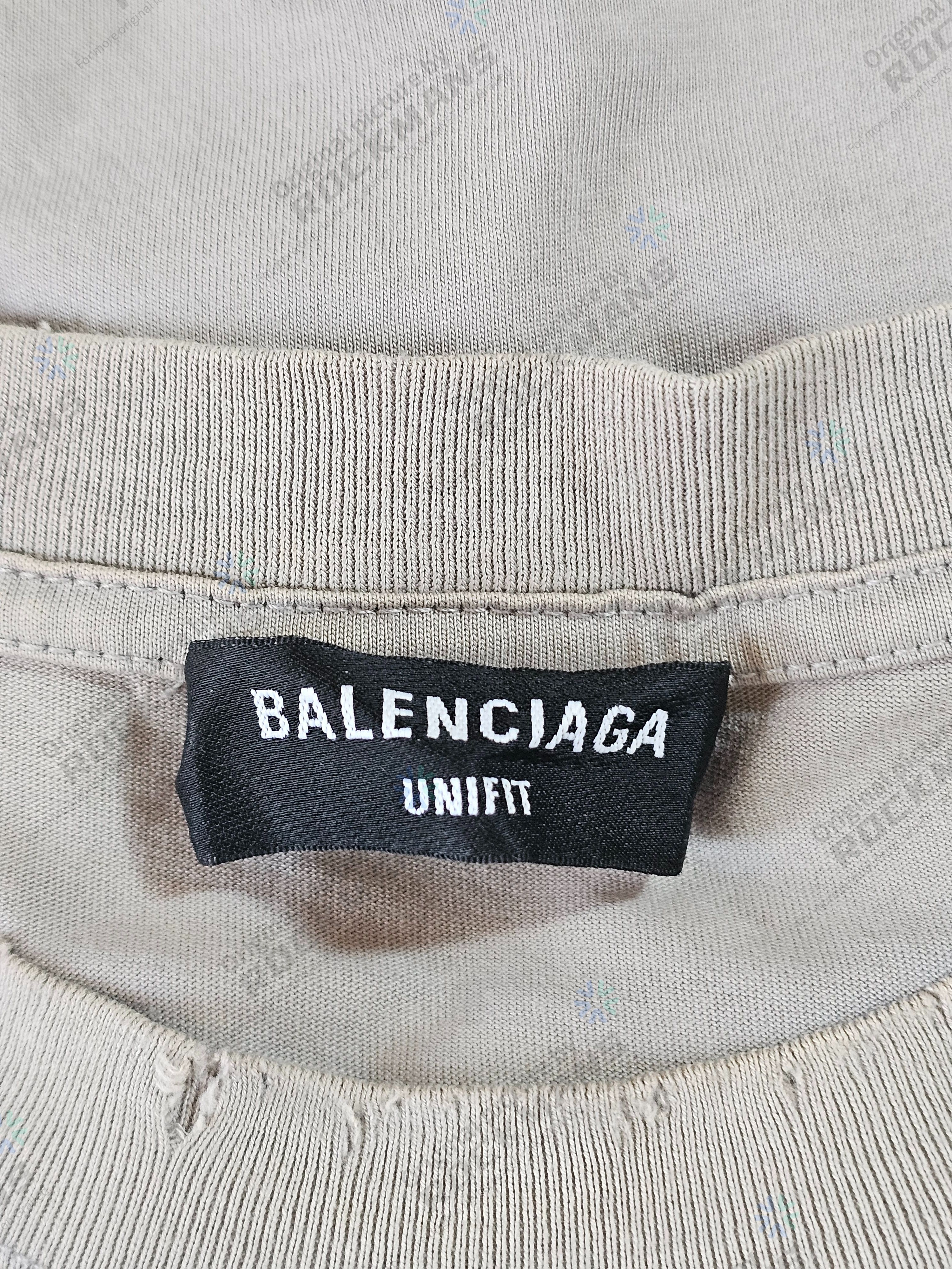 Balenciaga Balenciaga distressed pixelated Logo Oversize T-shirt Size M Size US M / EU 48-50 / 2 - 7 Thumbnail