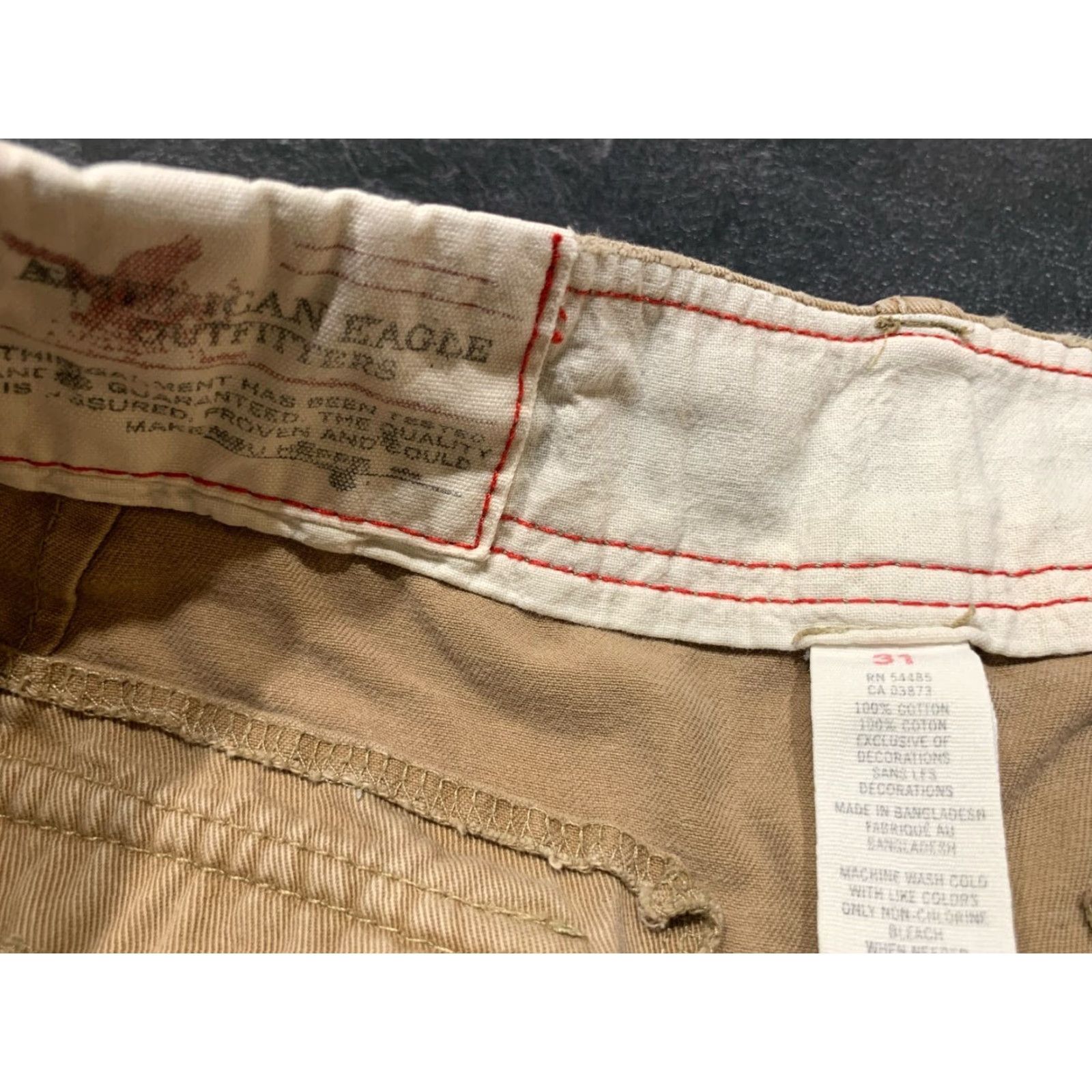 Vintage AMERICAN EAGLE Cargo Shorts Mens Size 31 Brown Regular Fit Casual Size US 31 - 7 Thumbnail