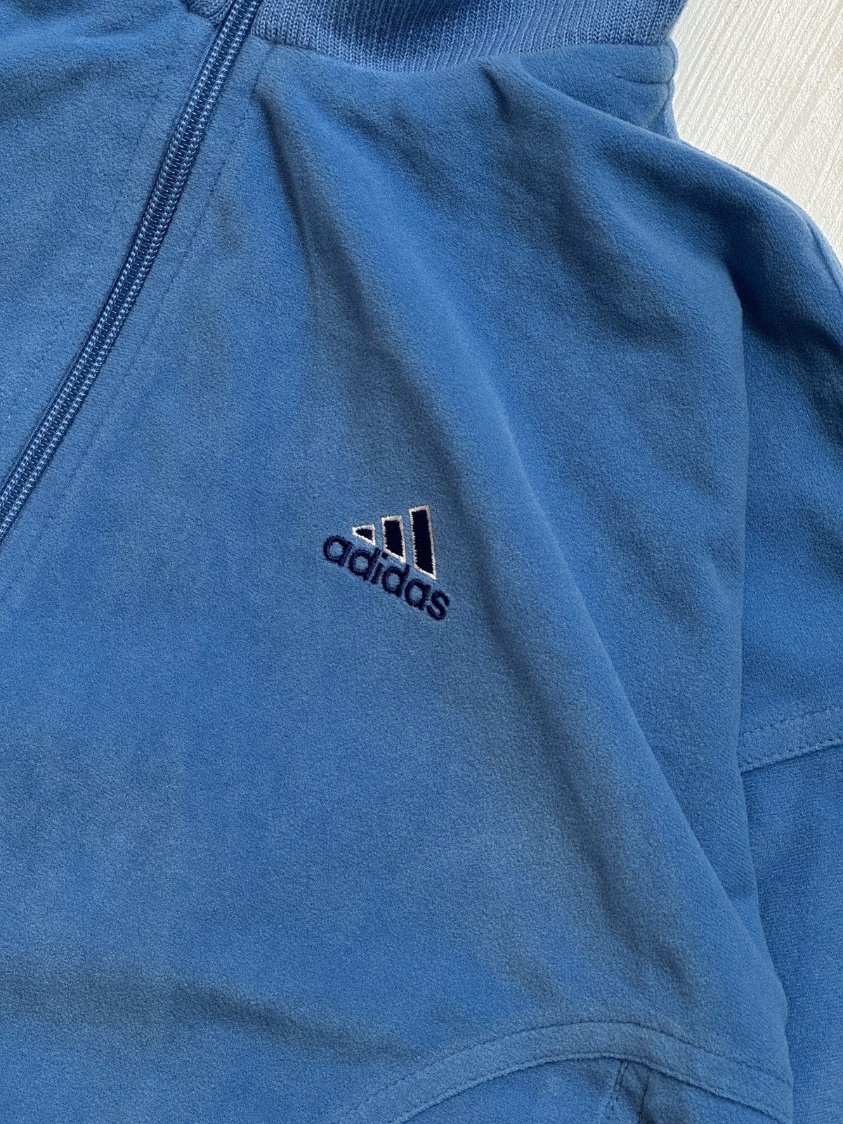 Adidas VINTAGE ADIDAS MINI LOGO VELVET BOXY FIT ZIP UP JACKET Size M / US 6-8 / IT 42-44 - 7 Thumbnail