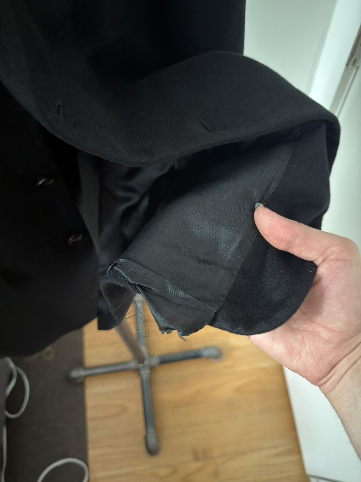Helmut Lang ‘90s Black 3B Cashmere Blazer Size US M / EU 48-50 / 2 - 4 Thumbnail