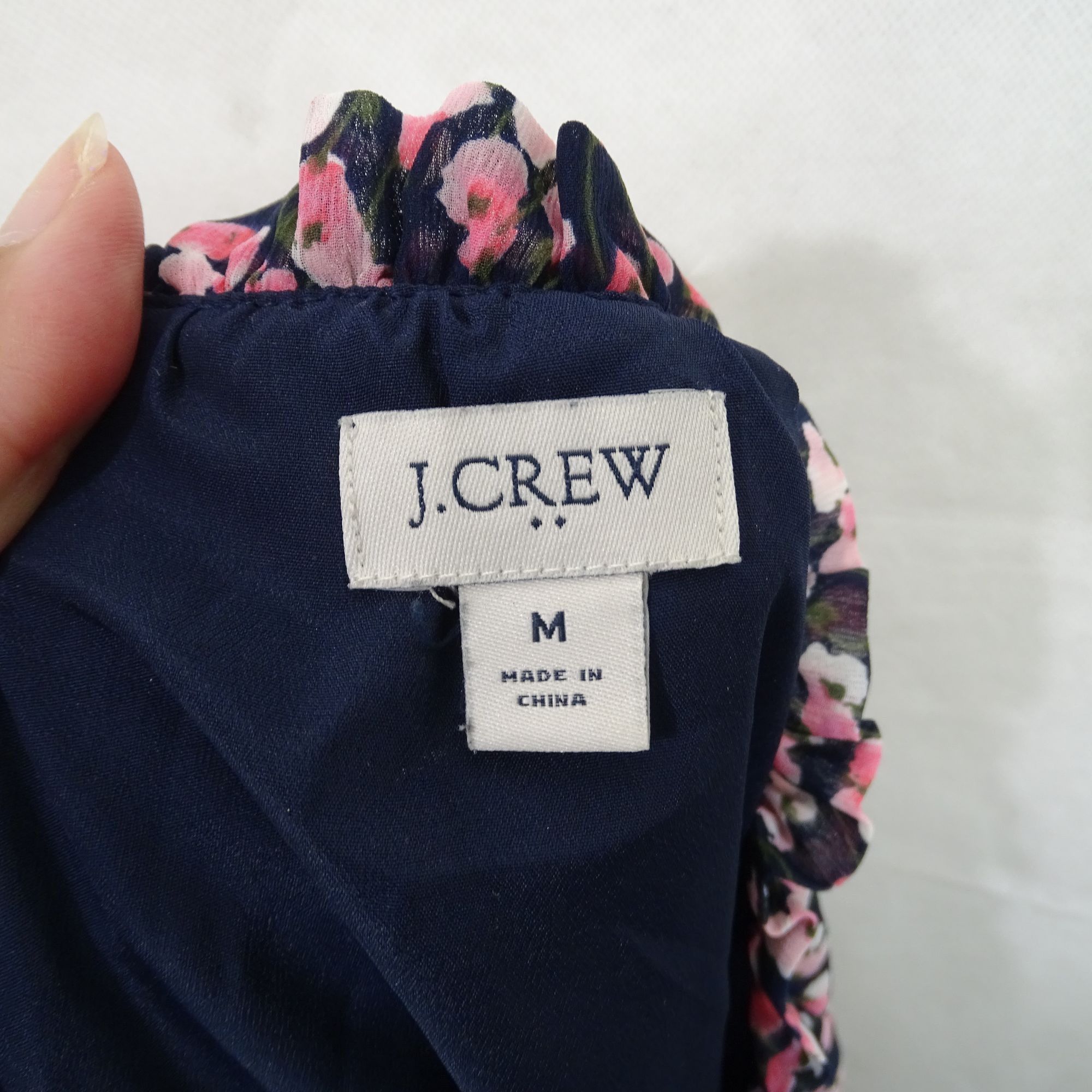 J.Crew J Crew Floral Print Cap Sleeve Blouse Women Size M Blue Pink Size M / US 6-8 / IT 42-44 - 5 Thumbnail
