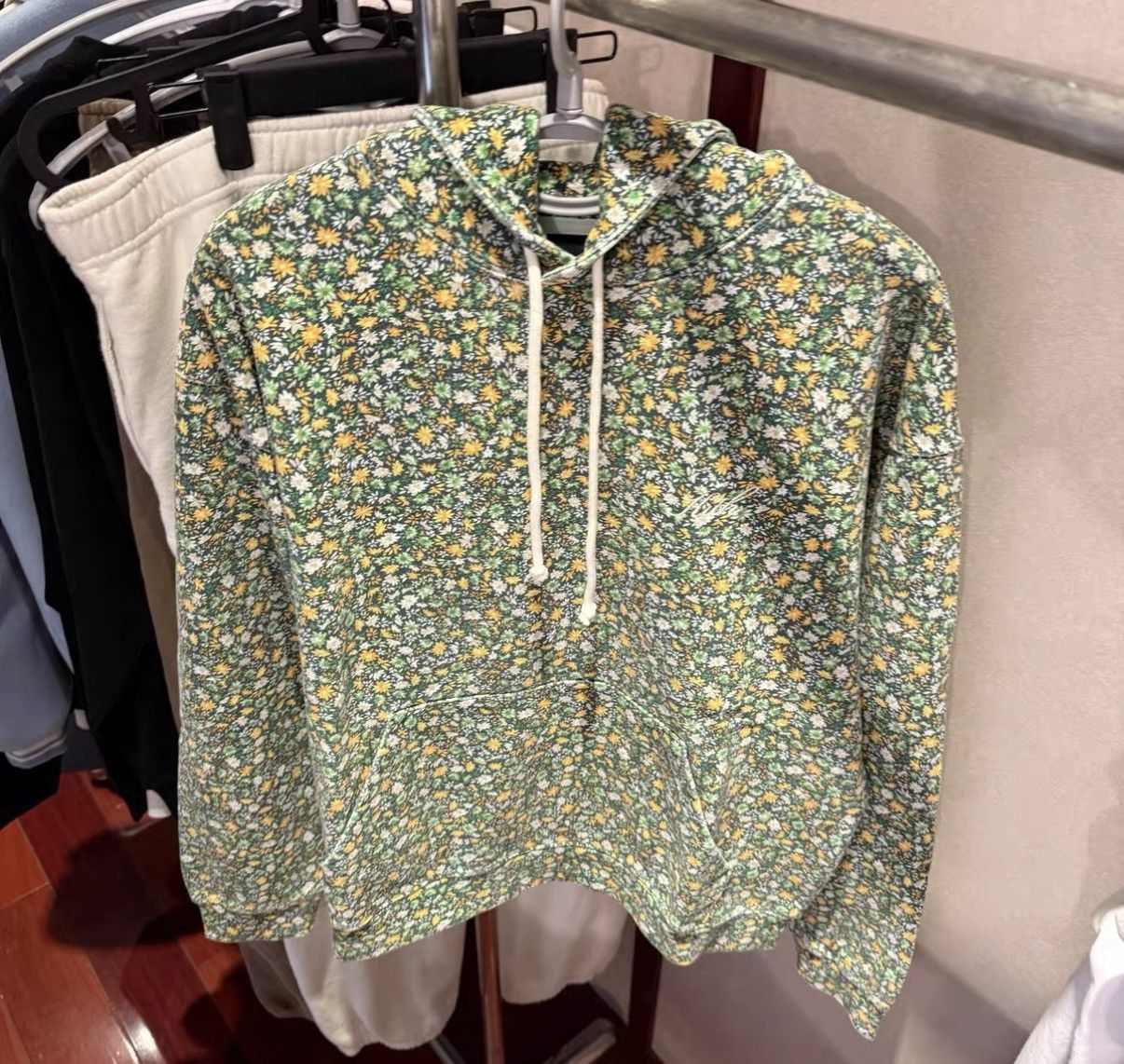 Kith KITH Treats Foam Apple Print Hoodie Size US S / EU 44-46 / 1 - 1 Thumbnail