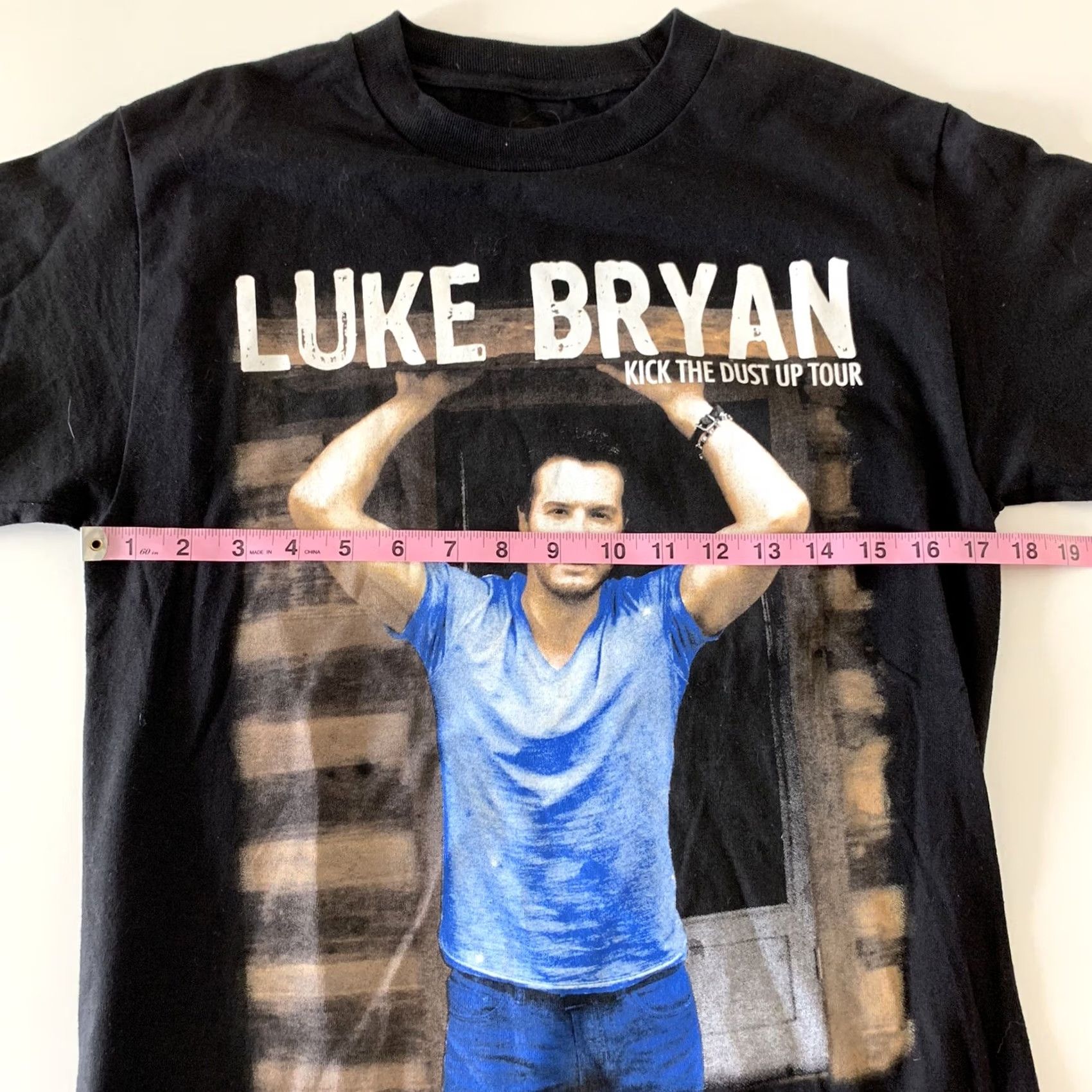 Vintage Luke Bryan Kick The Dust Up Tour 2015 Concert T Shirt Men’s Small Black Size US S / EU 44-46 / 1 - 3 Thumbnail