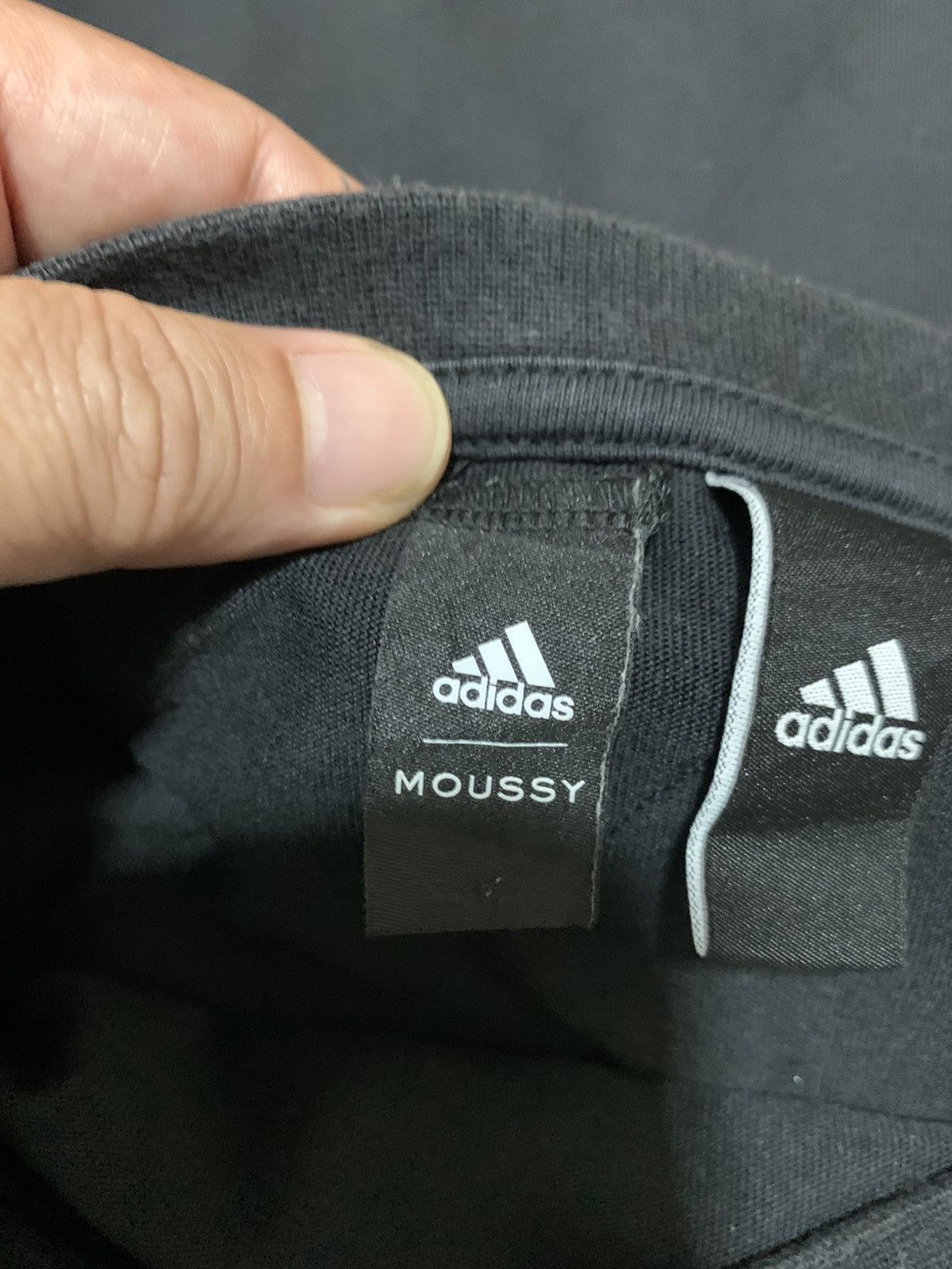 Adidas 🔥🔥🔥Adidas Moussy Tee Size US M / EU 48-50 / 2 - 11 Thumbnail