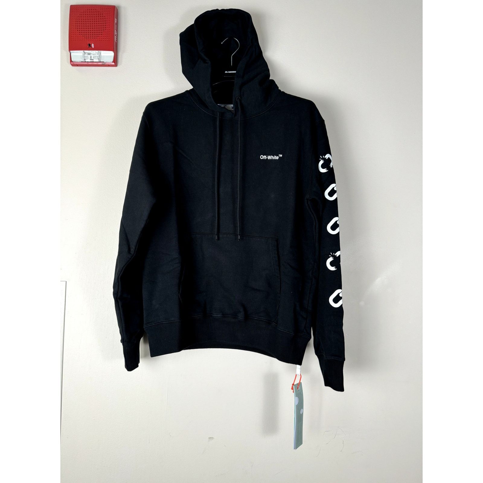 Off-White o1rshd1 Chain Arrow Slim Hoodie in Black White Size US S / EU 44-46 / 1 - 3 Thumbnail