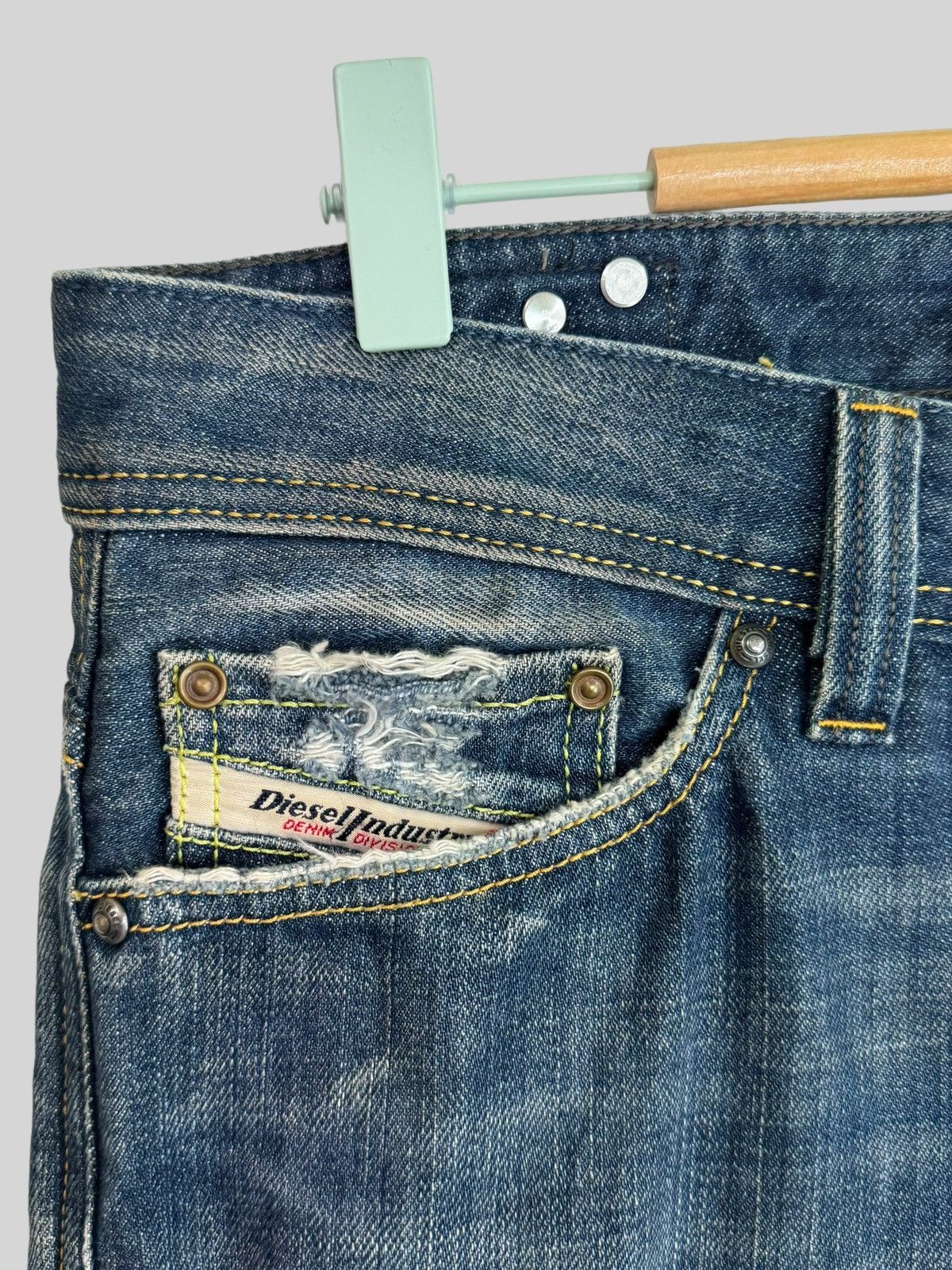Diesel × Hysteric Glamour × Japanese Brand VTG DIESEL INDUSTRY DISTRESSED MOD VIKER MUD WASH DENIM Size US 31 - 7 Thumbnail