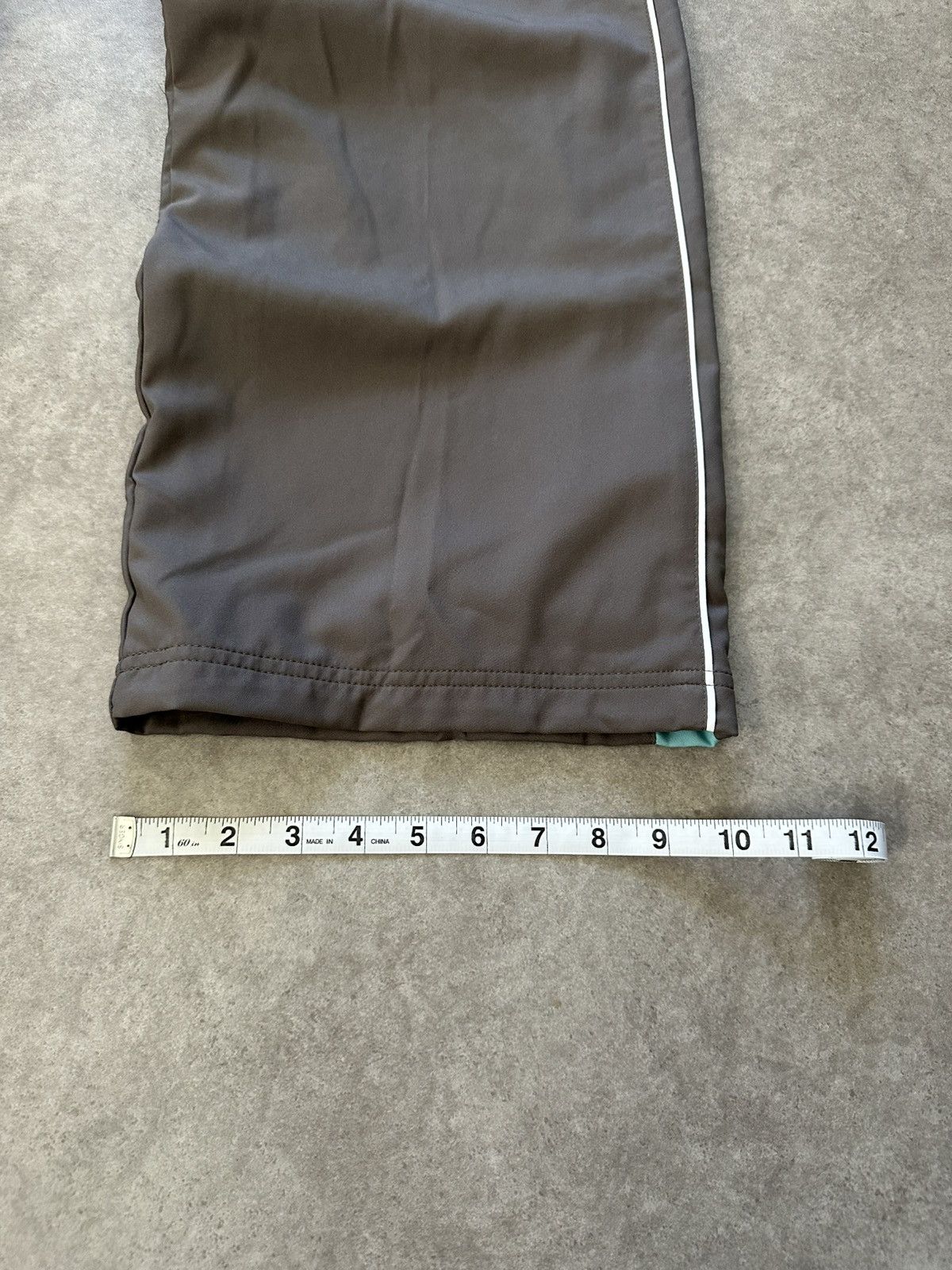 Nike Vintage Nike Track Pants Y2K Athletic Wear Casual Essential Size US 34 / EU 50 - 10 Thumbnail
