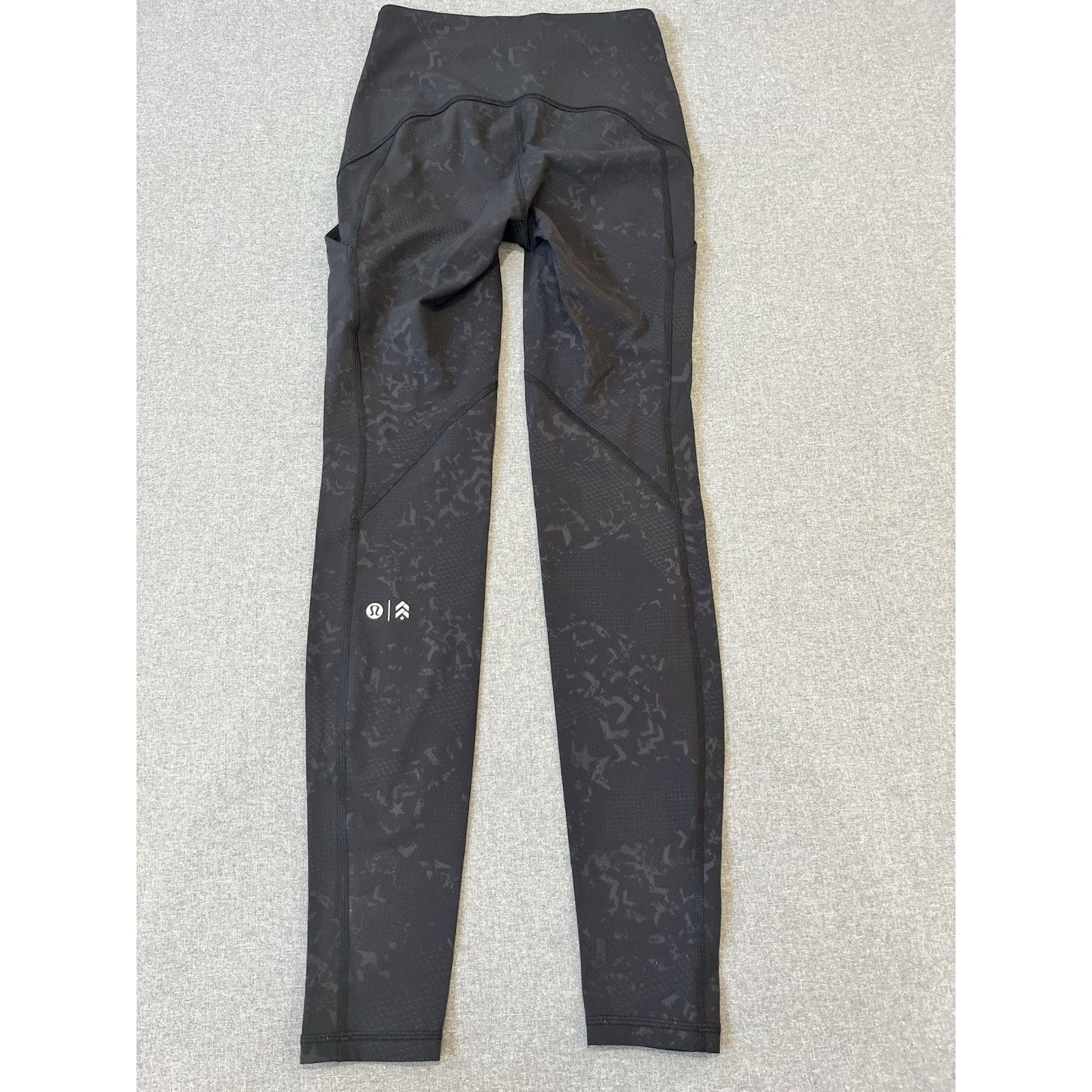 Lululemon Lululemon X Barrys Stronger as One Tight 29” Black Sz 4 Size 27" / US 4 / IT 40 - 2 Thumbnail