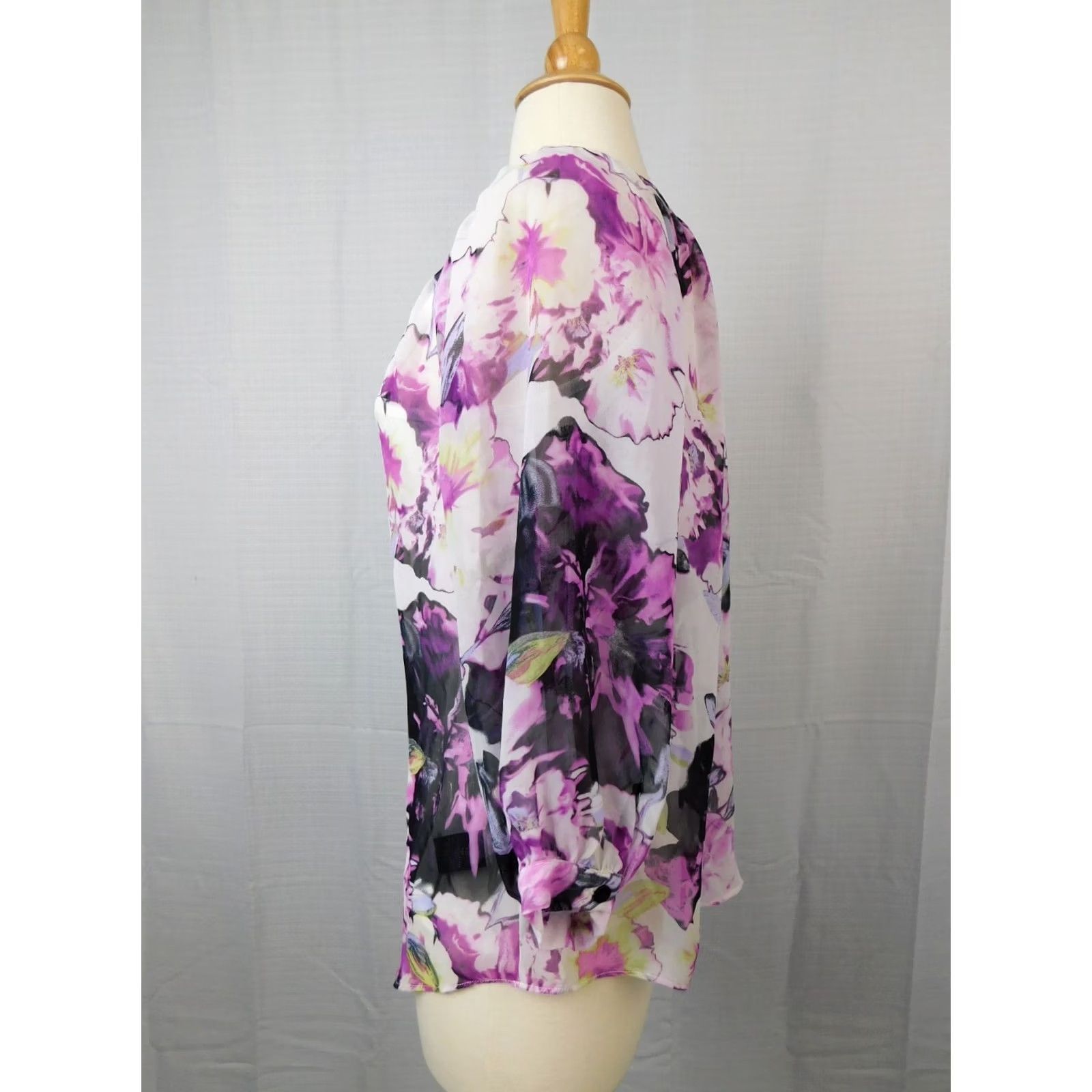 Vintage AB Studio Blouse Purple XS 3/4 Sleeve Floral Layered Sheer Henley Top & Cami Womens Size XS / US 0-2 / IT 36-38 - 3 Thumbnail