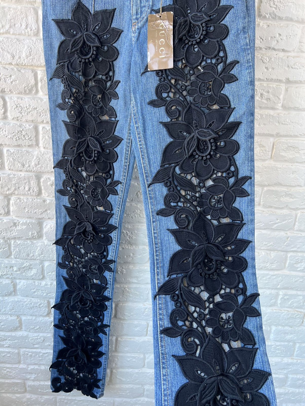 Gucci Gucci Floral Lace Embellished Denim Blue Jeans Size 26" / US 2 / IT 38 - 2 Thumbnail