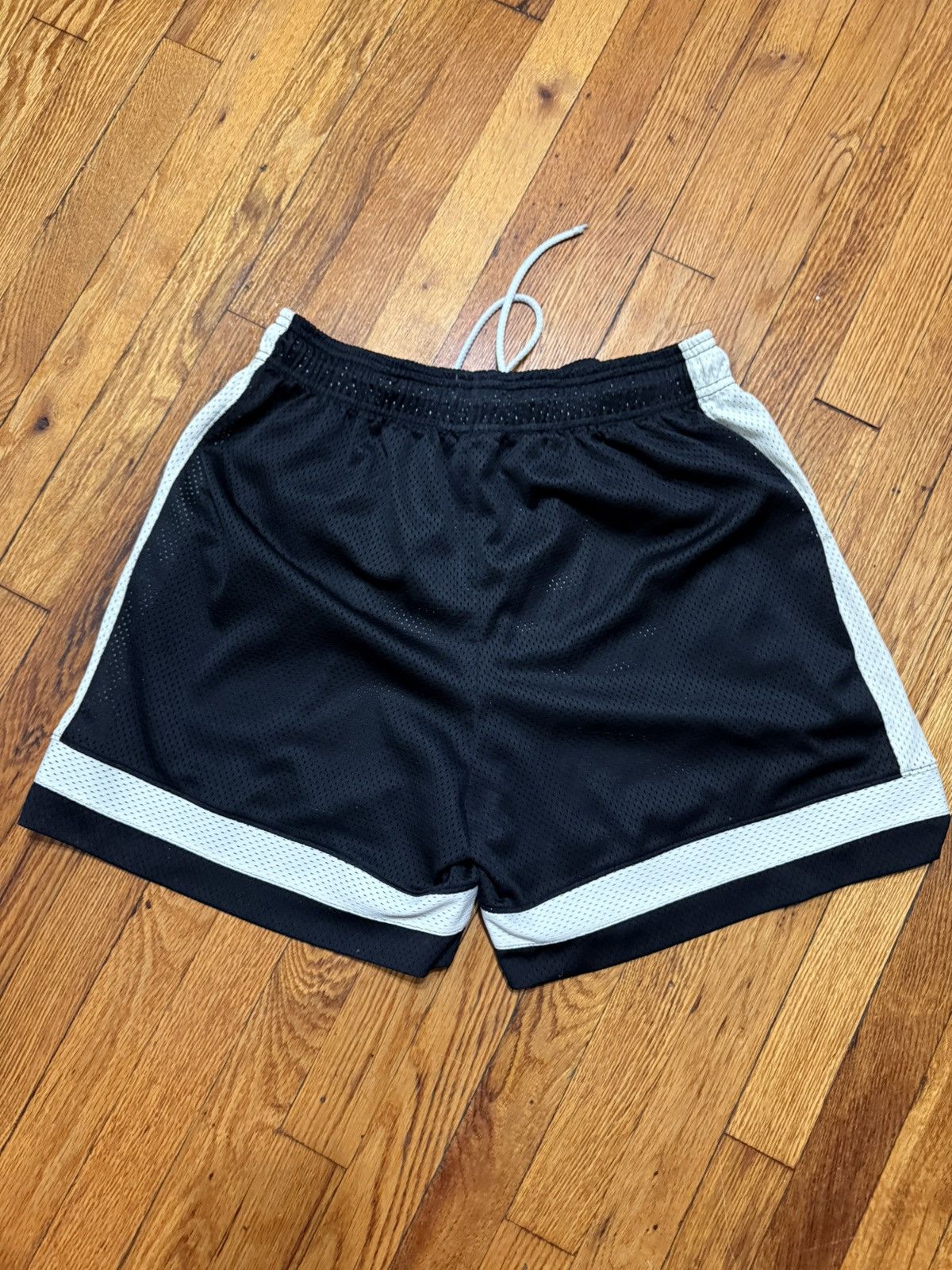 Eric Emanuel Eric Emanuel Black Shorts Size XL Size US 36 / EU 52 - 4 Thumbnail