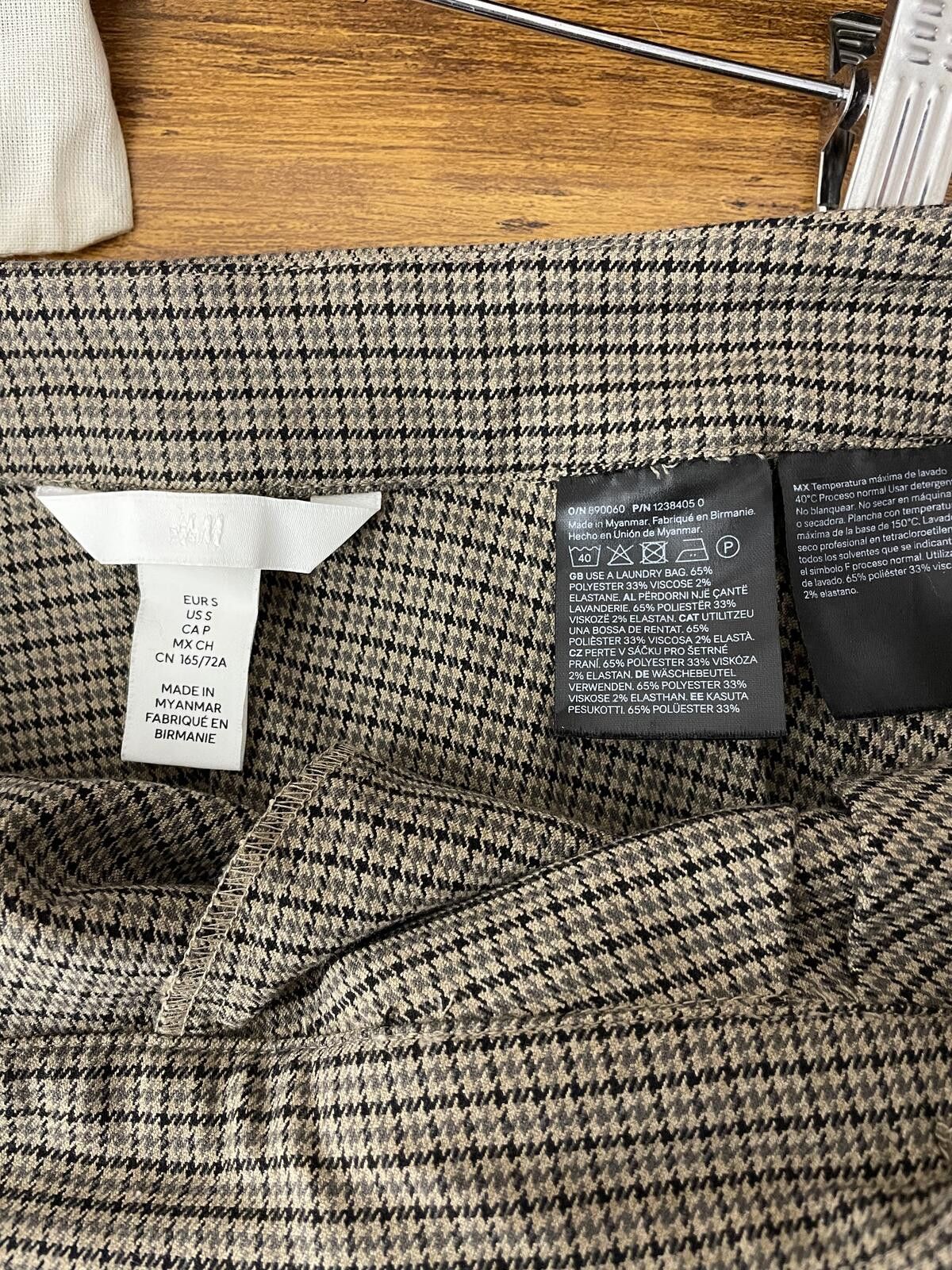 H&M H&M Pleated Mini Skirt Taupe Houndstooth Academia Preppy S Size 28" / US 6 / IT 42 - 2 Thumbnail